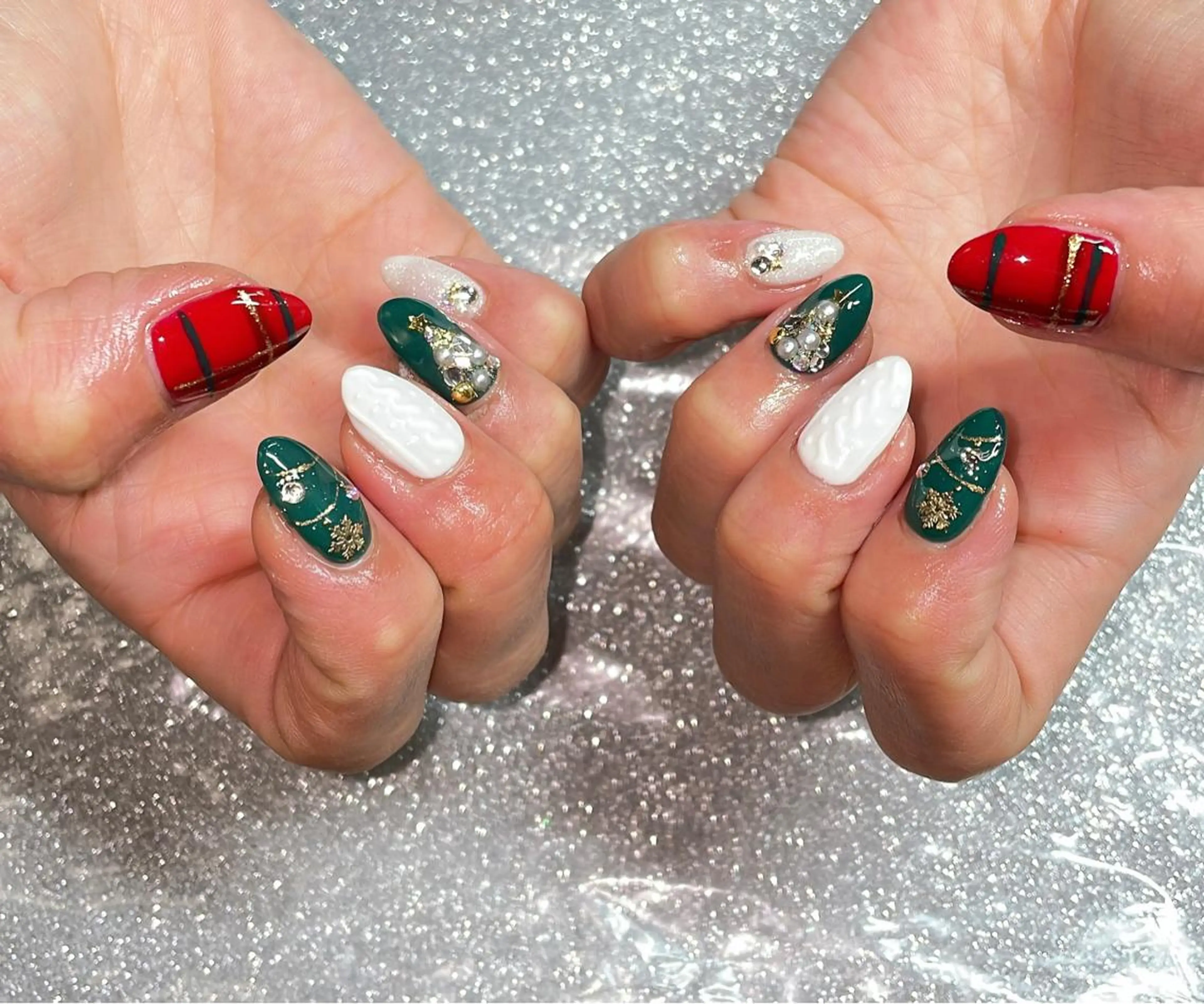 ネイル ハンドネイル VIERU 🌈🎀💖のネイルデザイン