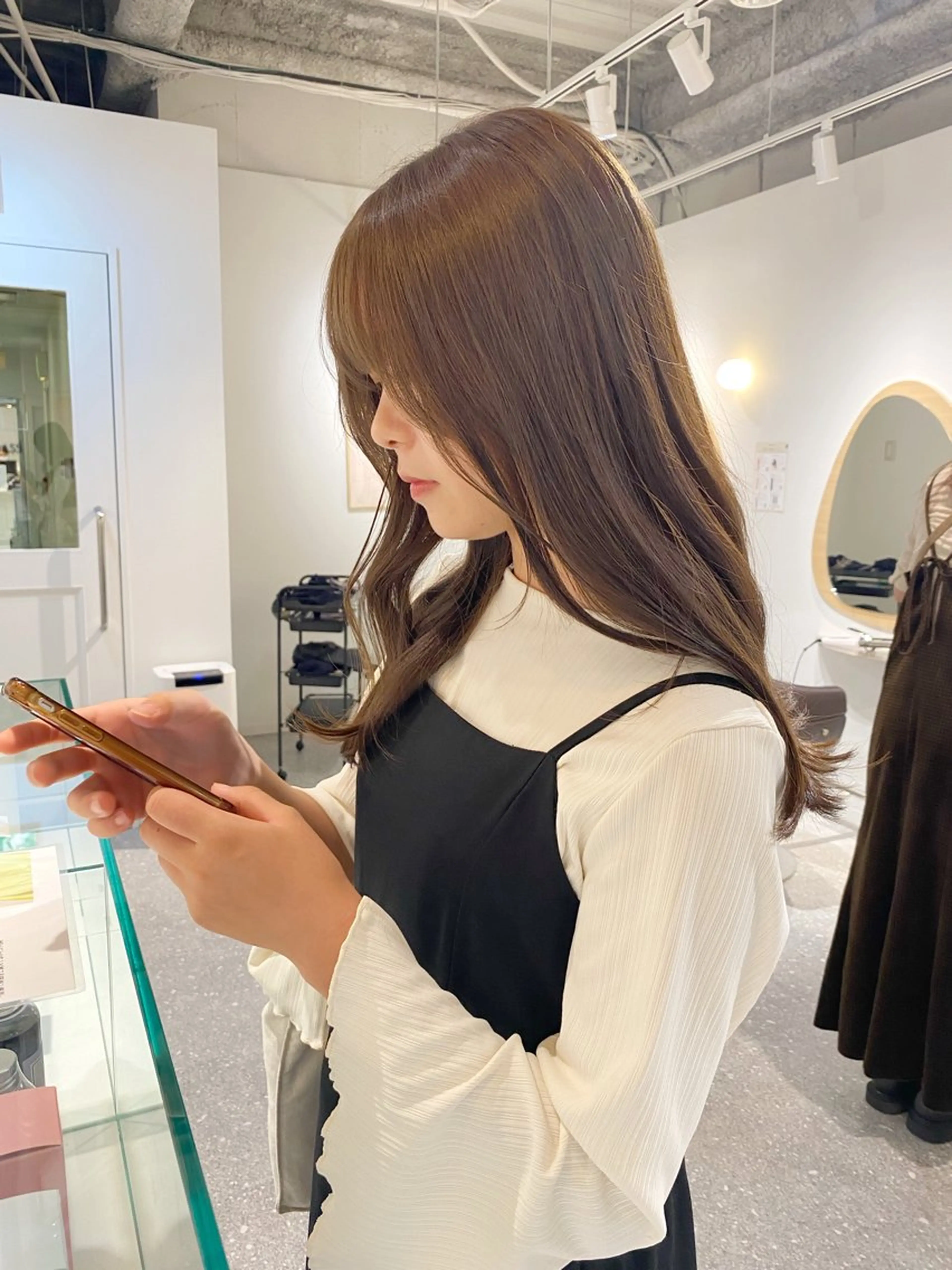 デザインカット+透明感ワンカラーの写真