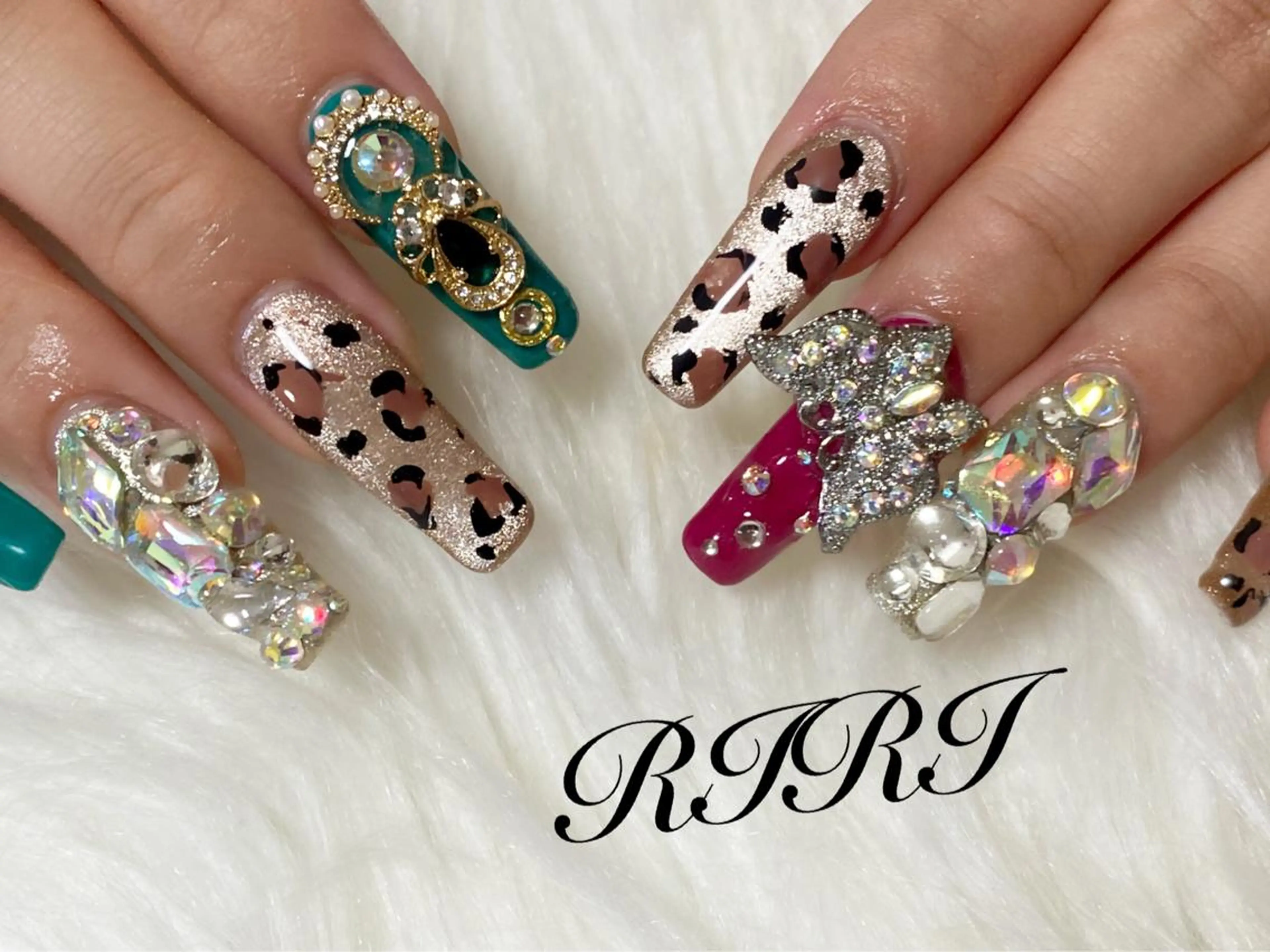 ネイル ハンドネイル riri オーナーのネイルデザイン