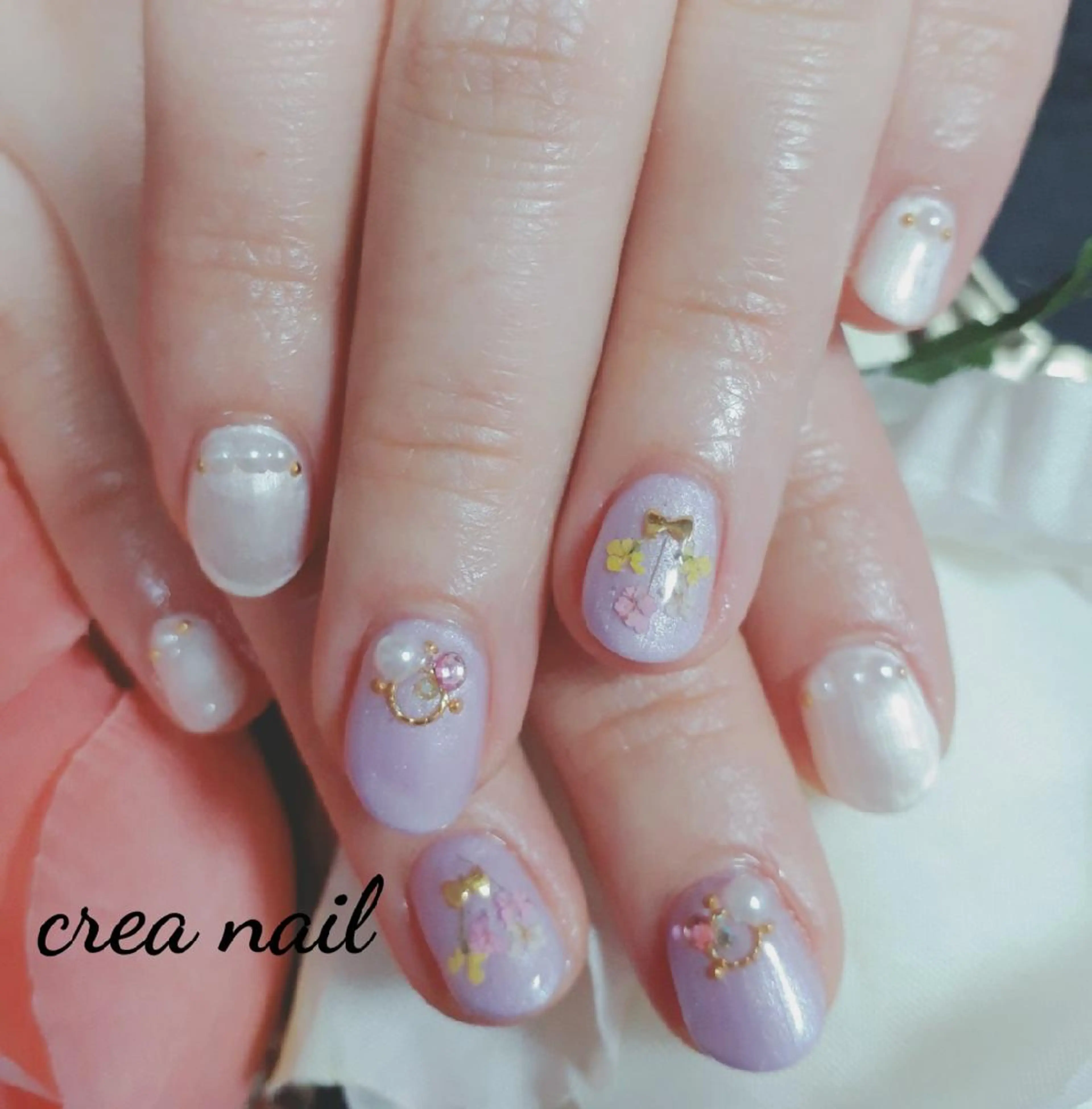 ネイル パープル ホワイト privateサロン creaのネイルデザイン