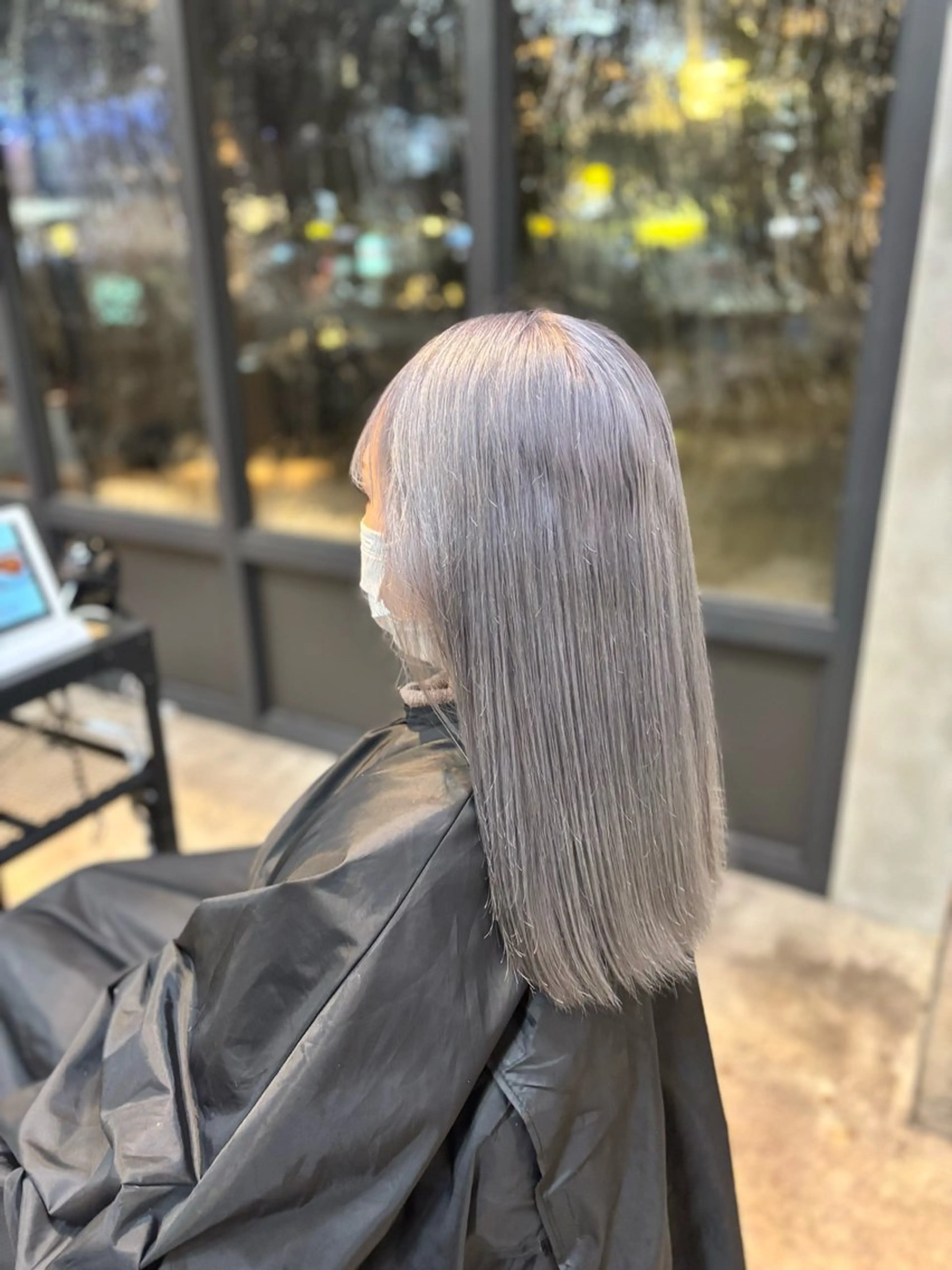 ミディアム カラー アッシュ シルバー シルバーアッシュ 吉田 光希のヘアスタイル