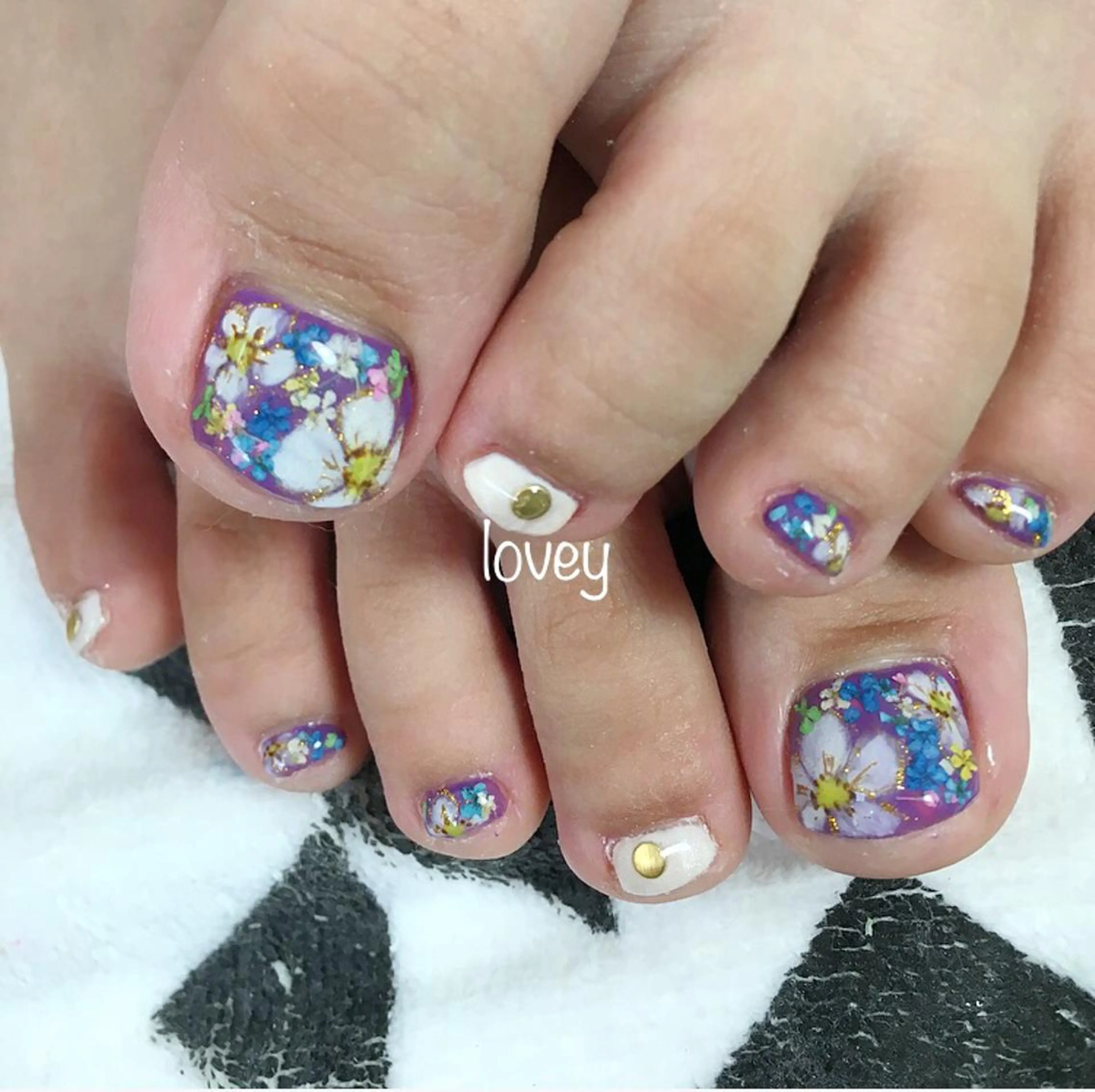 ネイル プライベートサロン loveyのネイルデザイン