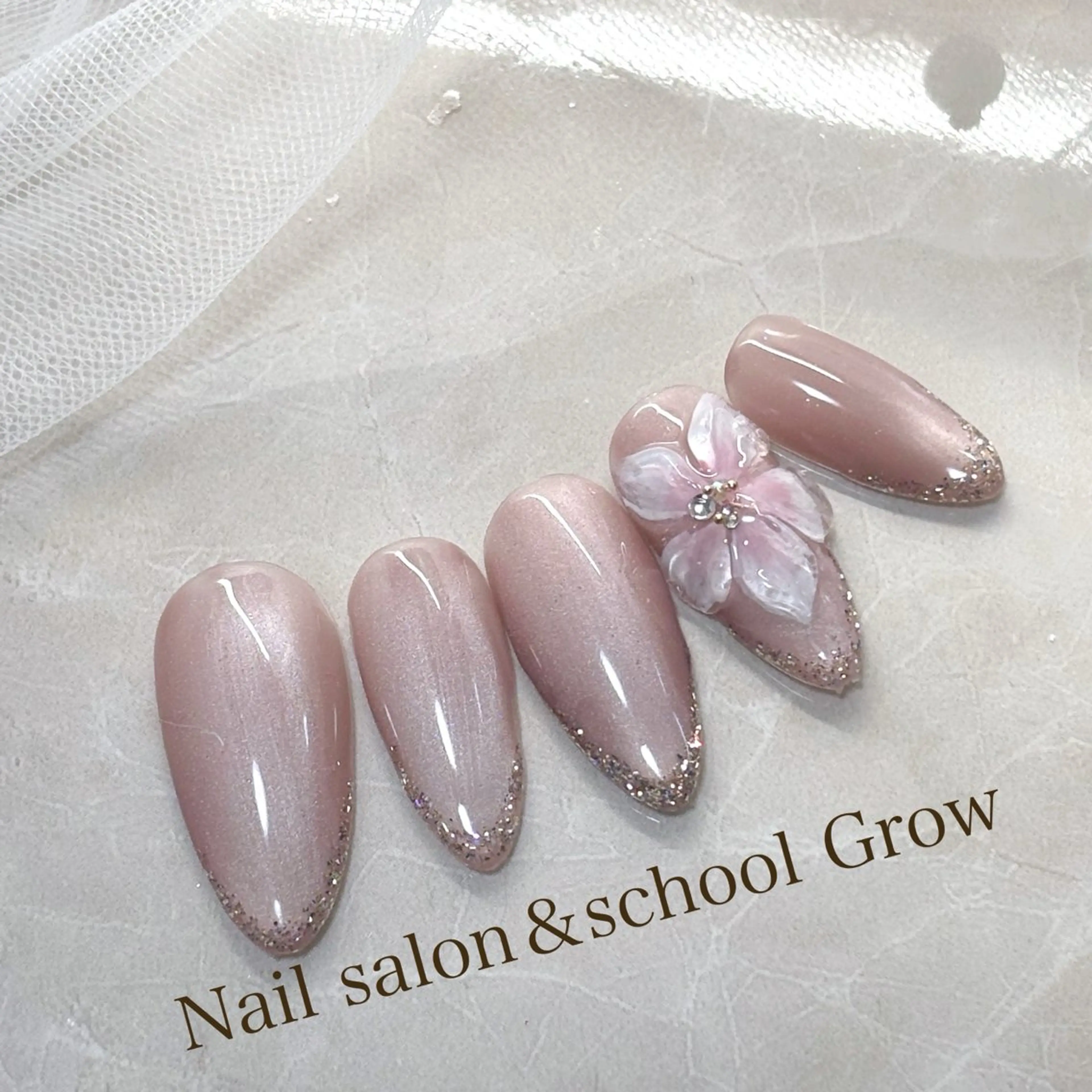 ネイル フラッシュネイル ラメ(グリッター) マグネットネイル ハンドネイル 認定講師⭐️歴20年 サロン&スクールのネイルデザイン