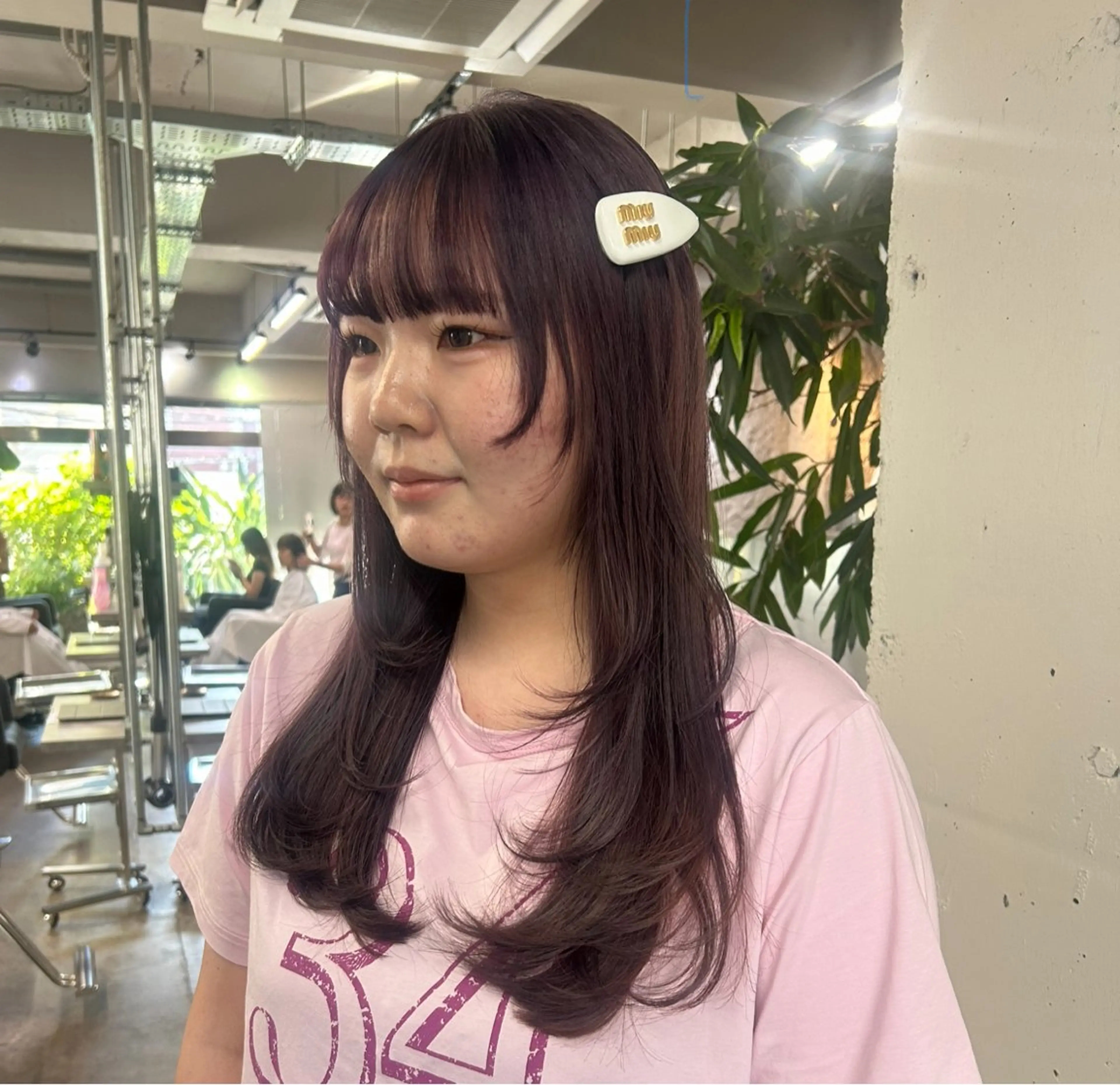 ロング 小顔に見えるボブ 透明感カラー🪽のヘアスタイル