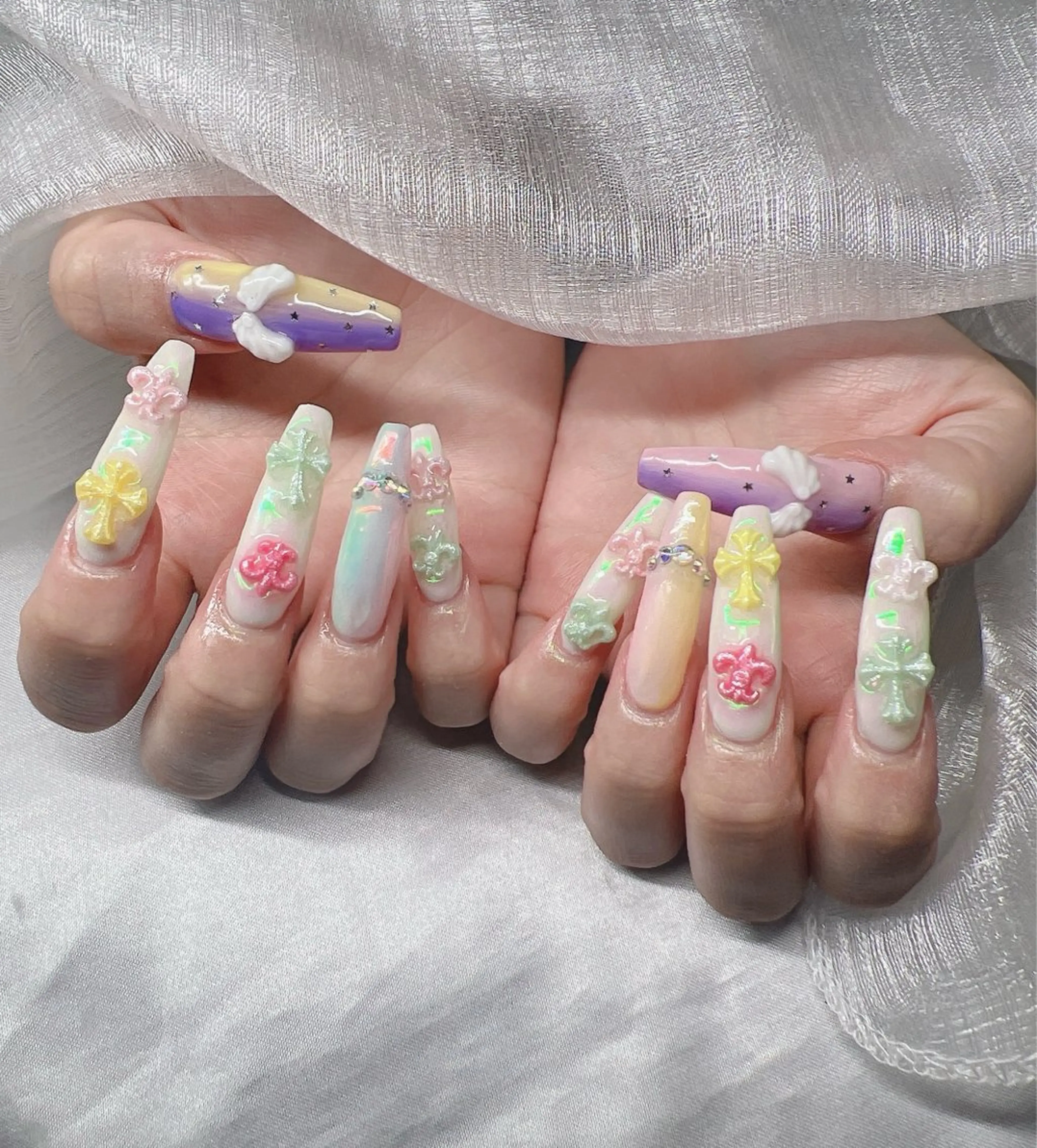 ネイル 長さ出し グラデーション 卒業式 キラキラネイル マグネットネイル ハンドネイル Lee Nailsのネイルデザイン