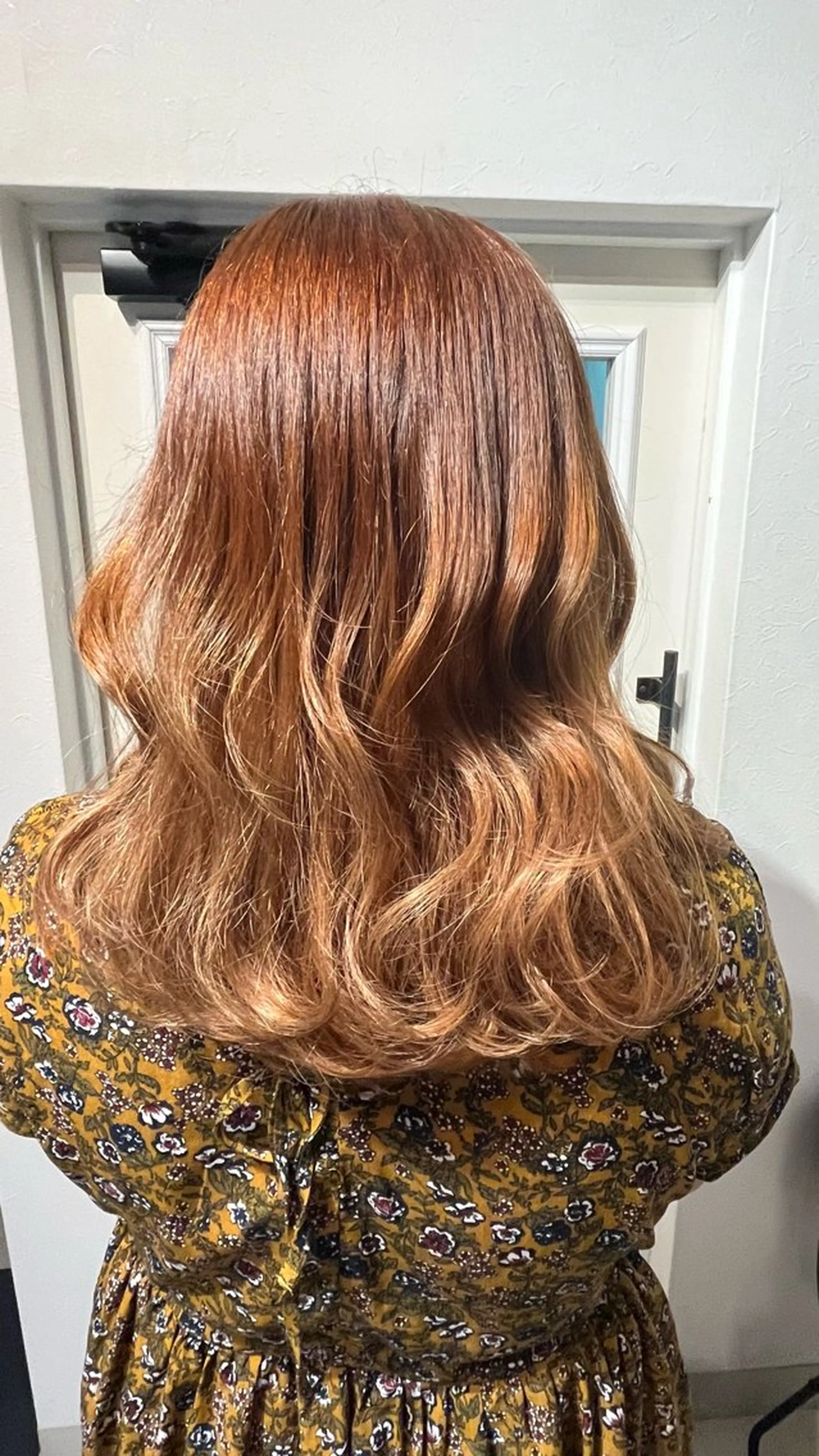 カラー annuy aoiのヘアスタイル
