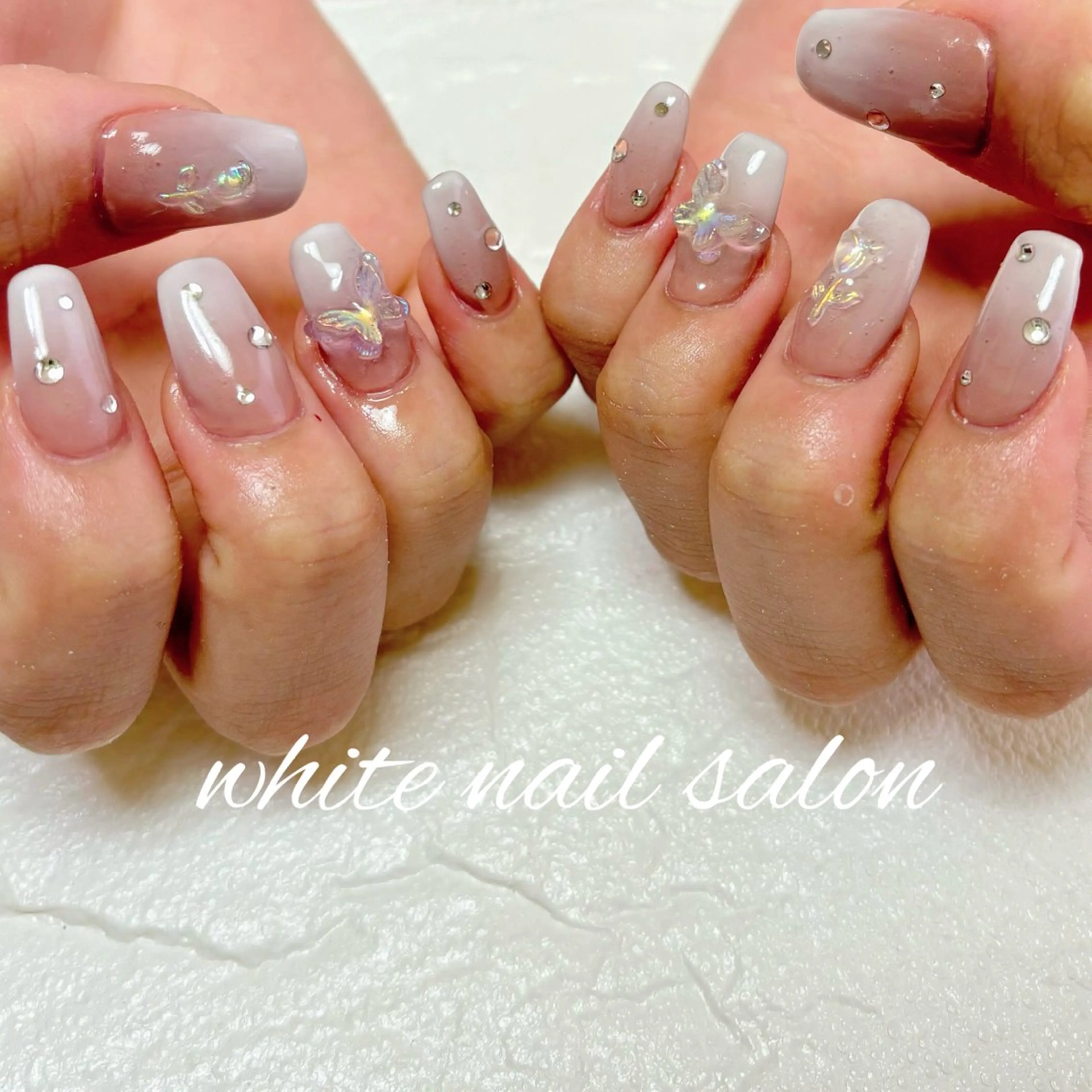 ネイル ホワイト ハンドネイル white nail salonのネイルデザイン