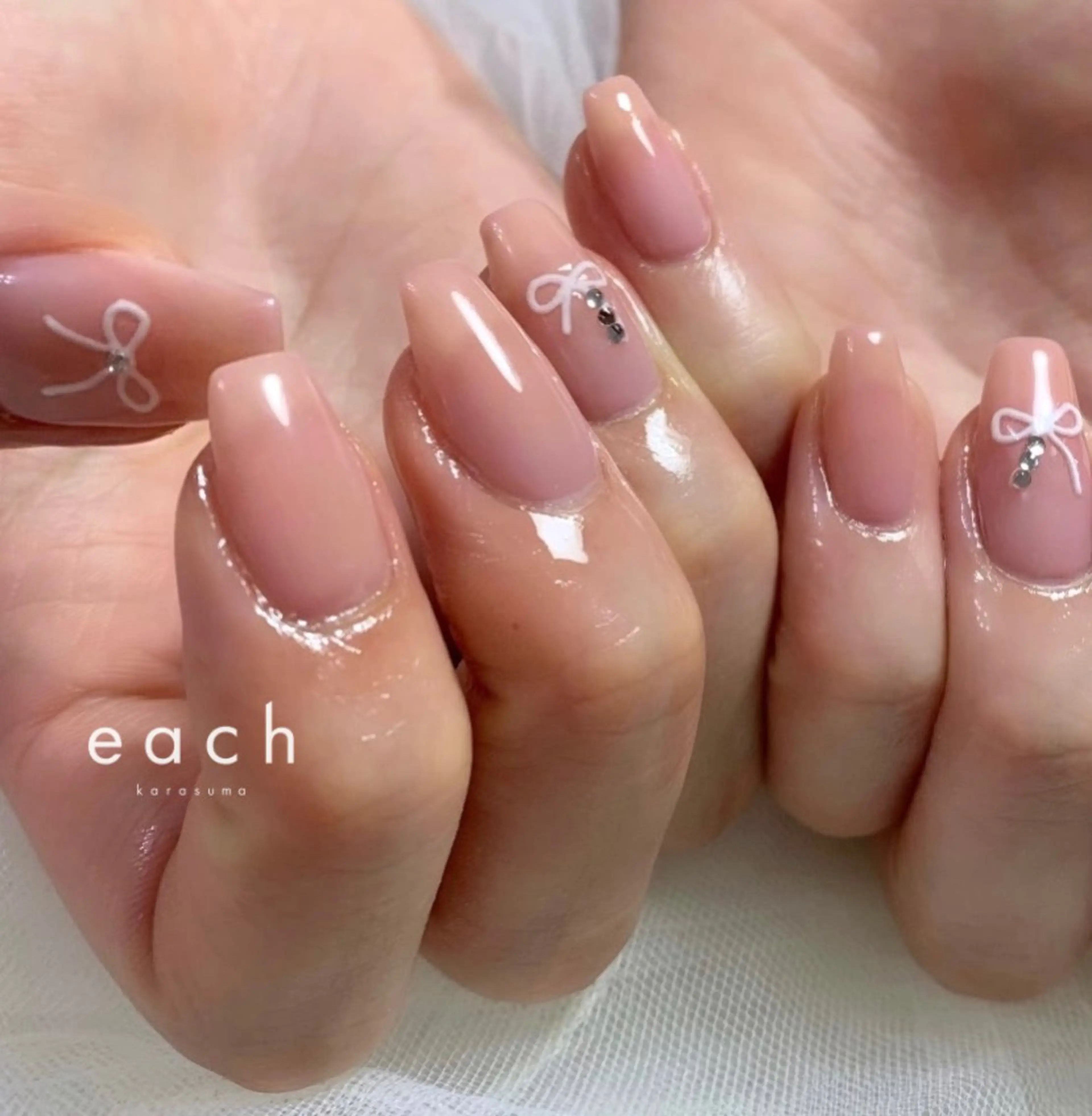 ネイル each Hibikiのネイルデザイン