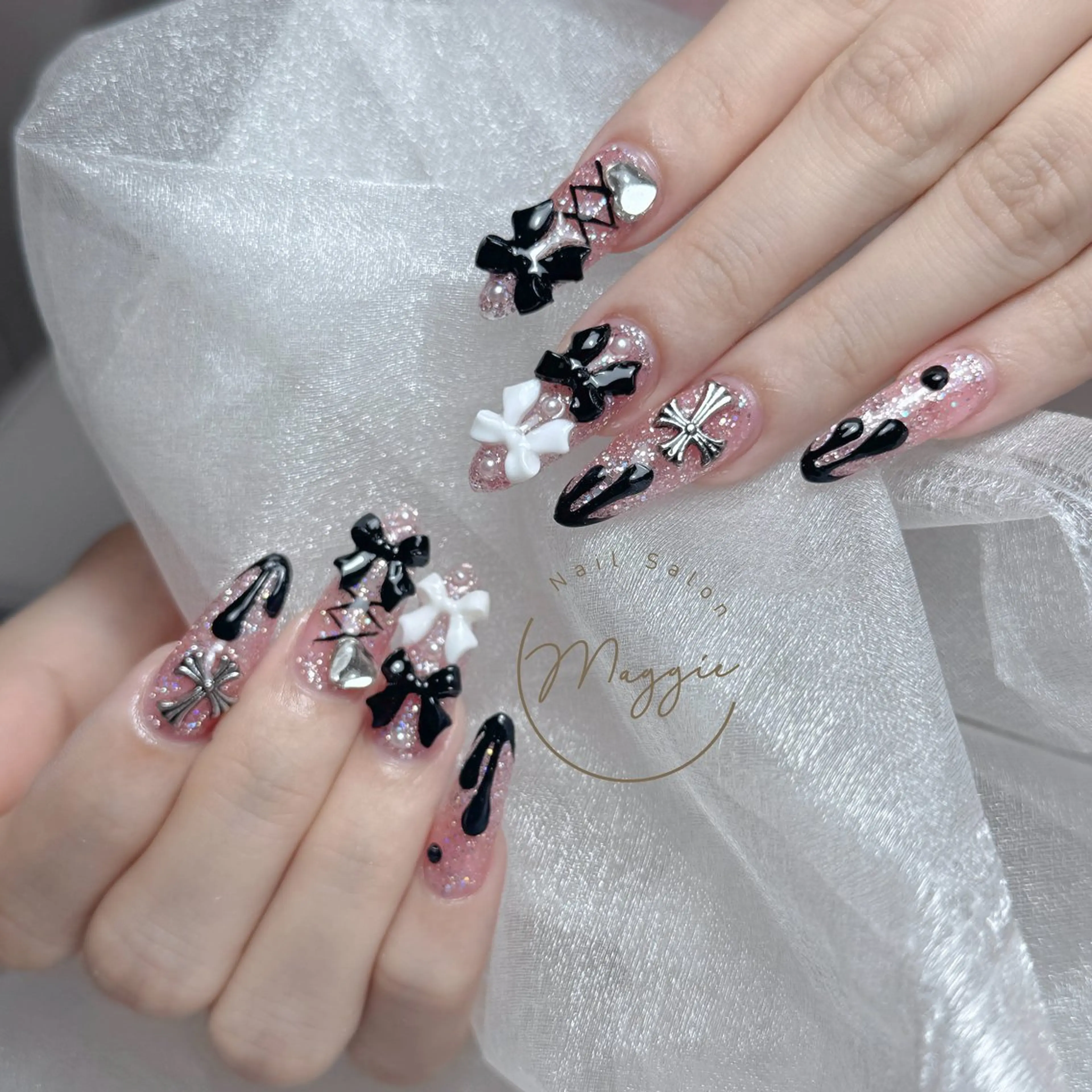 ネイル Maggie Nail🦩のネイルデザイン