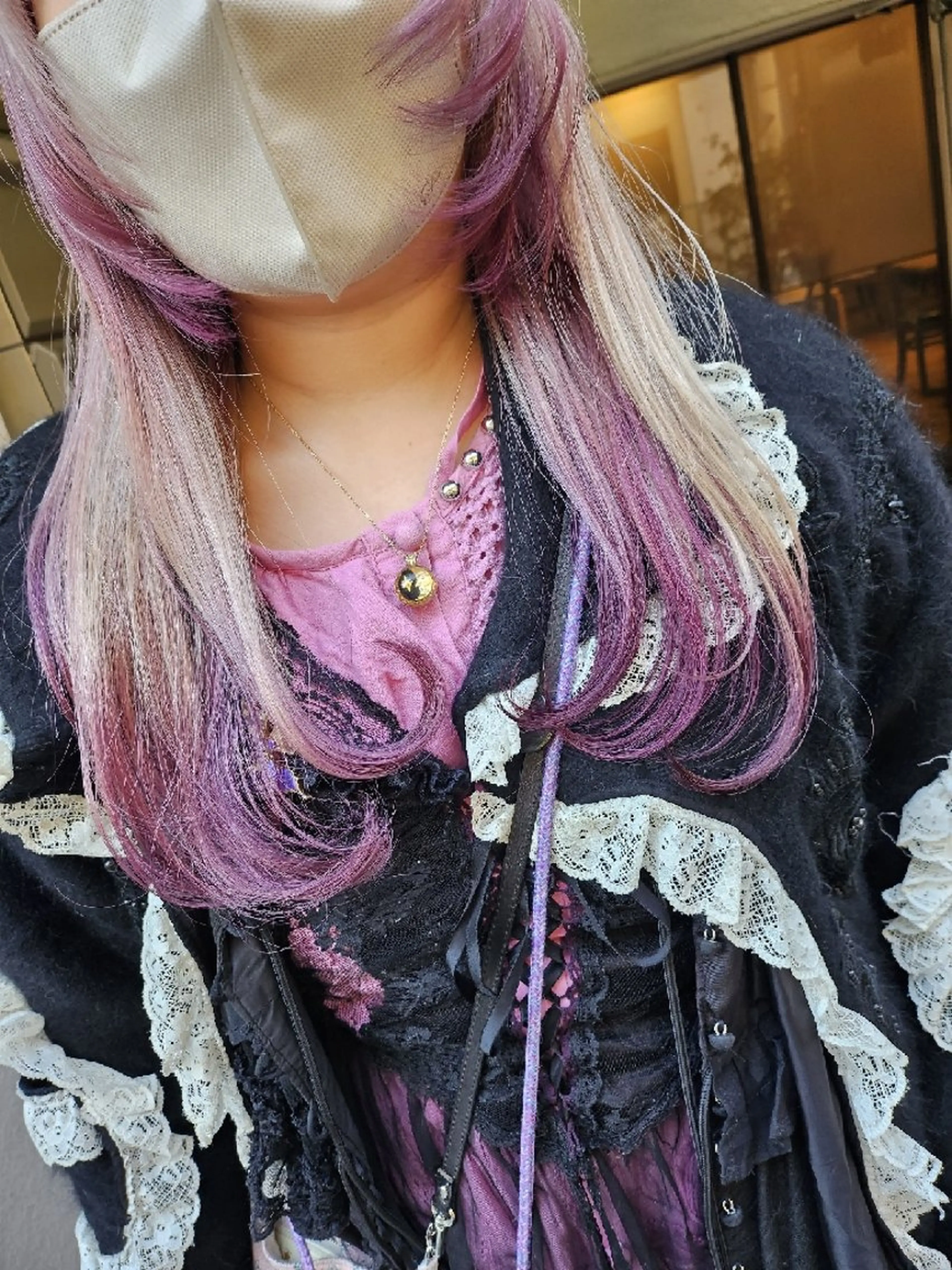 ロング 顔まわりレイヤー 顔周りカット レイヤーカット ウルフカット カット ヘアカラー トリートメント 🇰🇷透明感×ハイ トーン🌟tomoのヘアスタイル