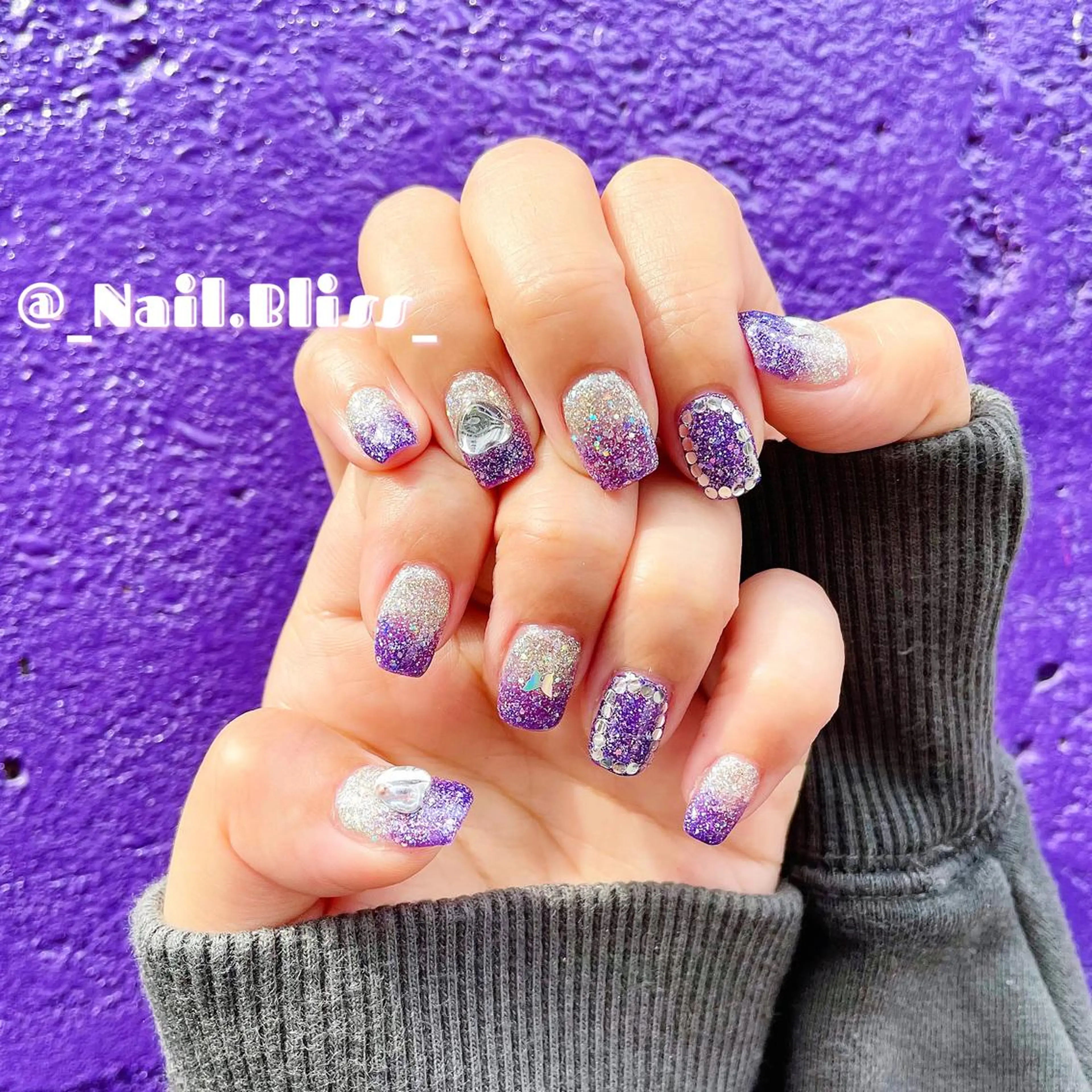 ネイル ラメ(グリッター) ラメグラデーション シルバー ハンドネイル NAIL BLISSのネイルデザイン