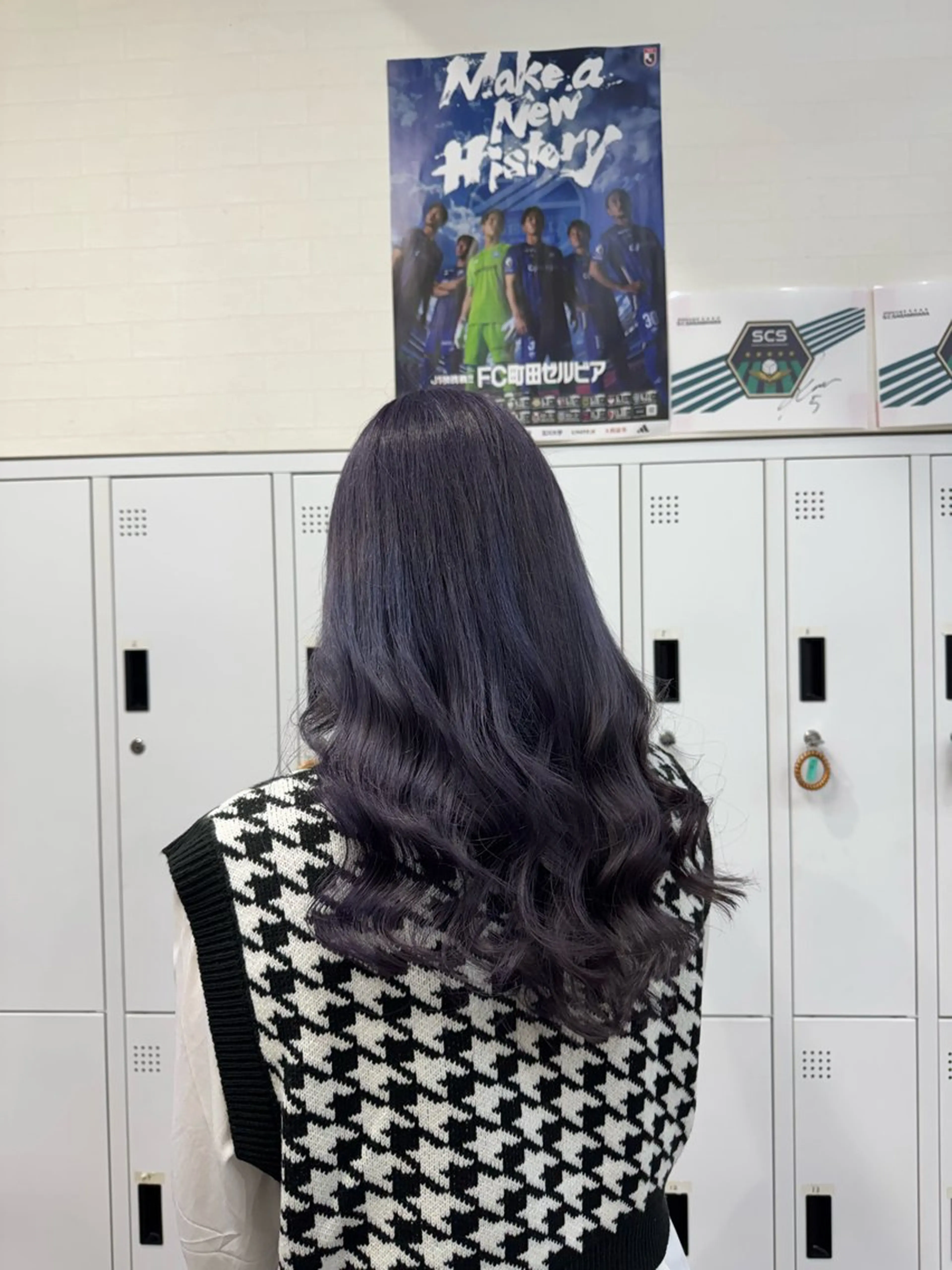 ロング 横浜🦋ハイトーン 🫐シャドウルーツのヘアスタイル