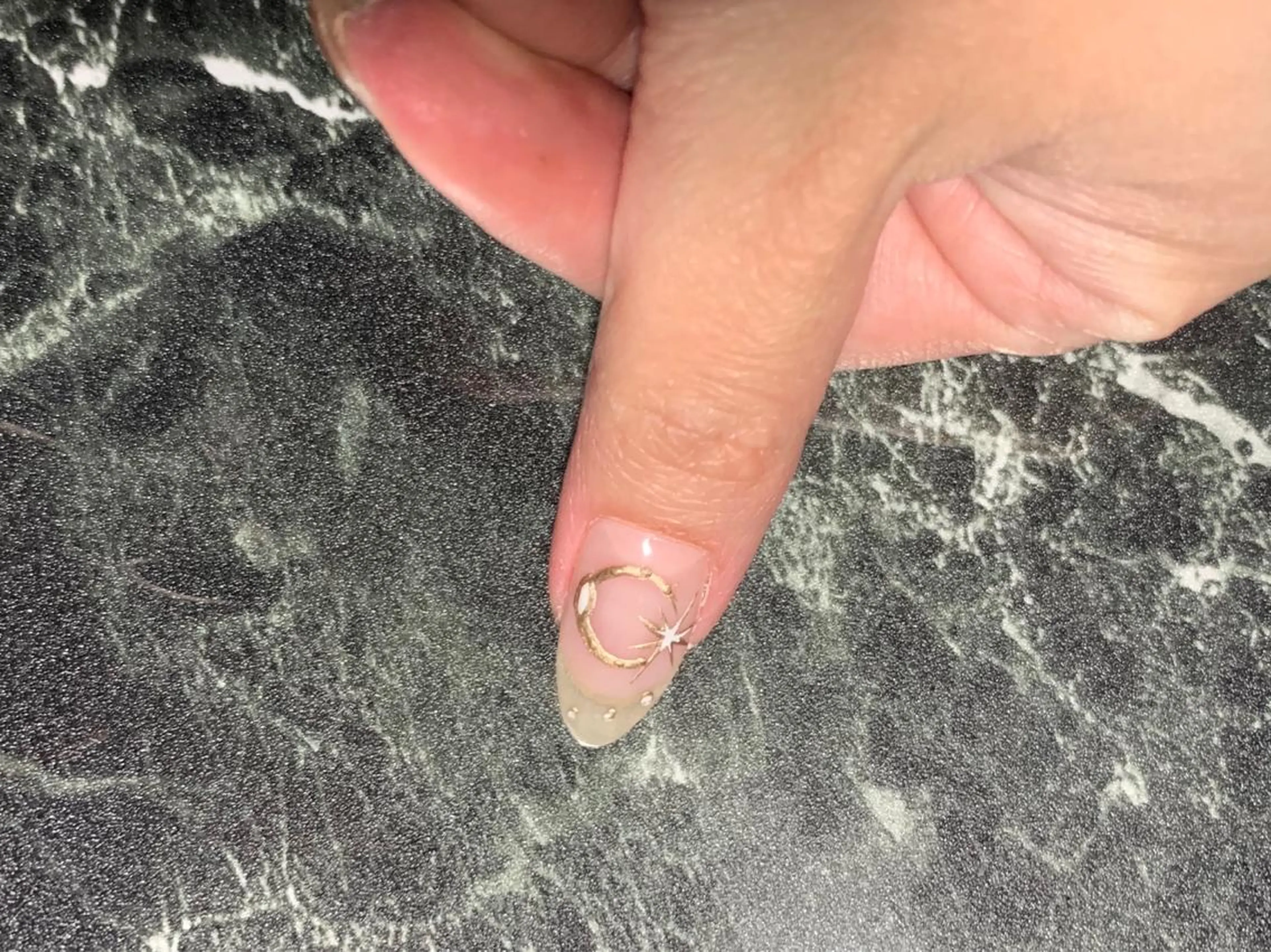 ネイル マルサンカクシカク所属・○△□ 守口市のネイルデザイン