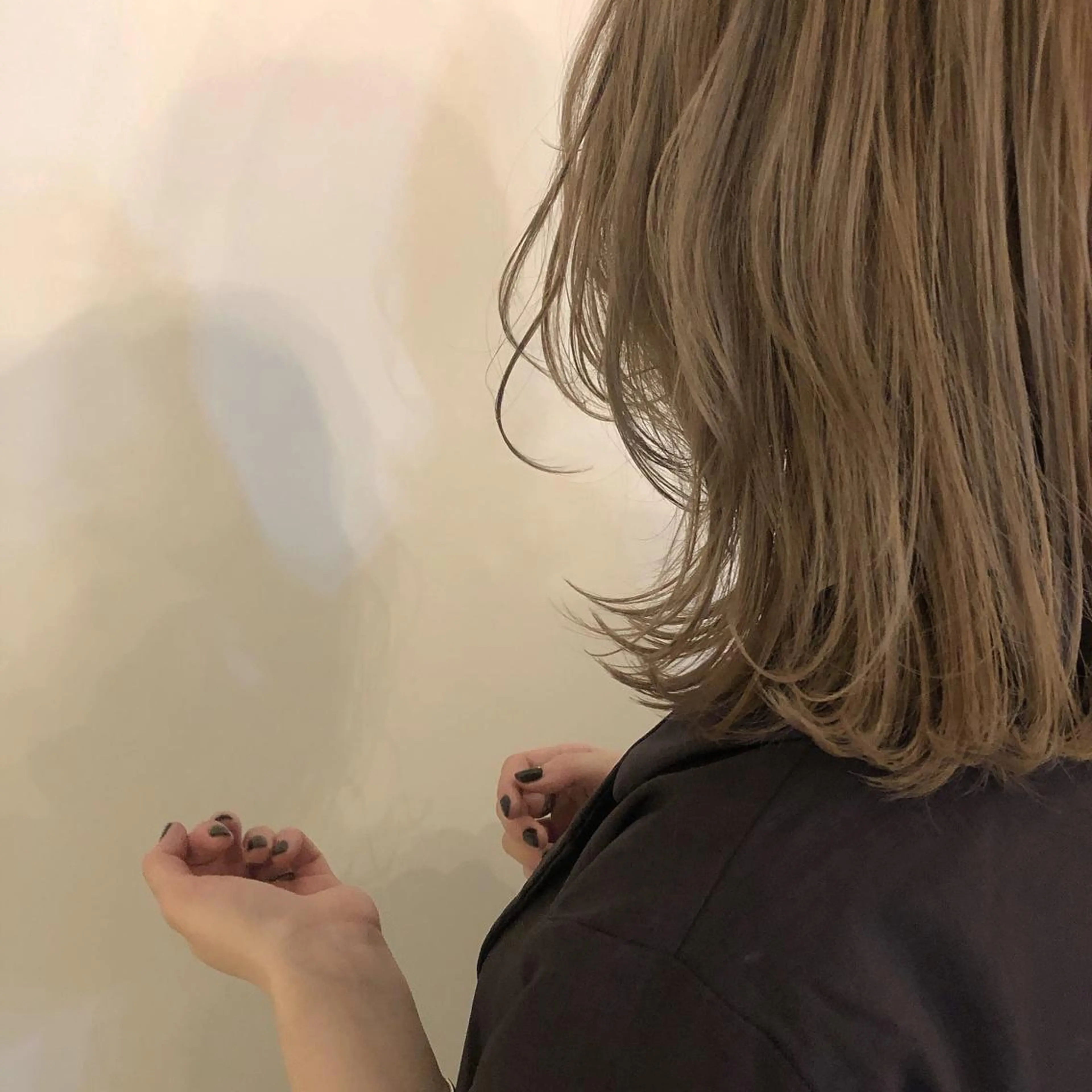 ミディアム カラー ヘアアレンジ hono/ボブ/ ハイトーン/ベージュのヘアスタイル