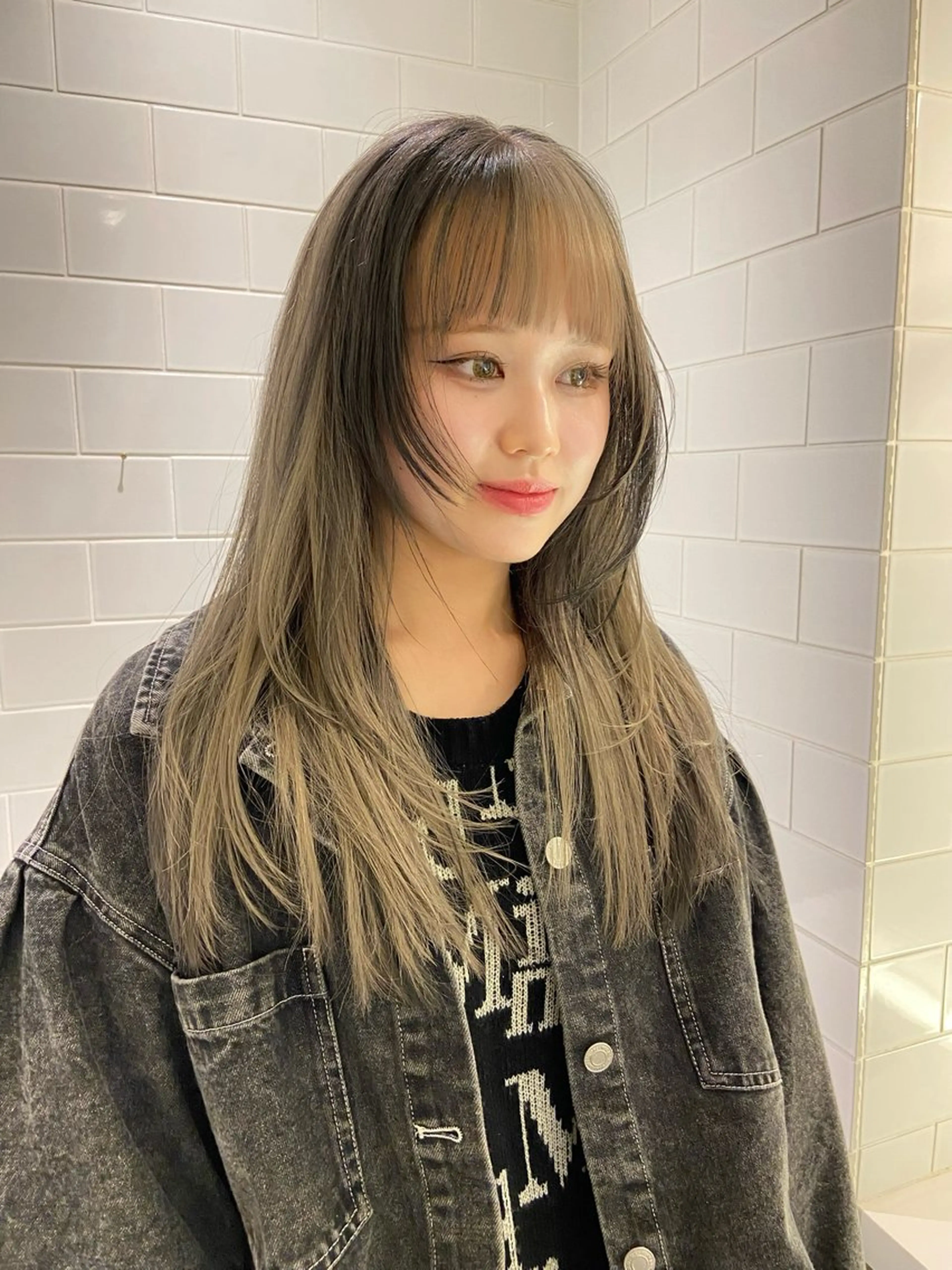 カラー 岩元 結実のヘアスタイル