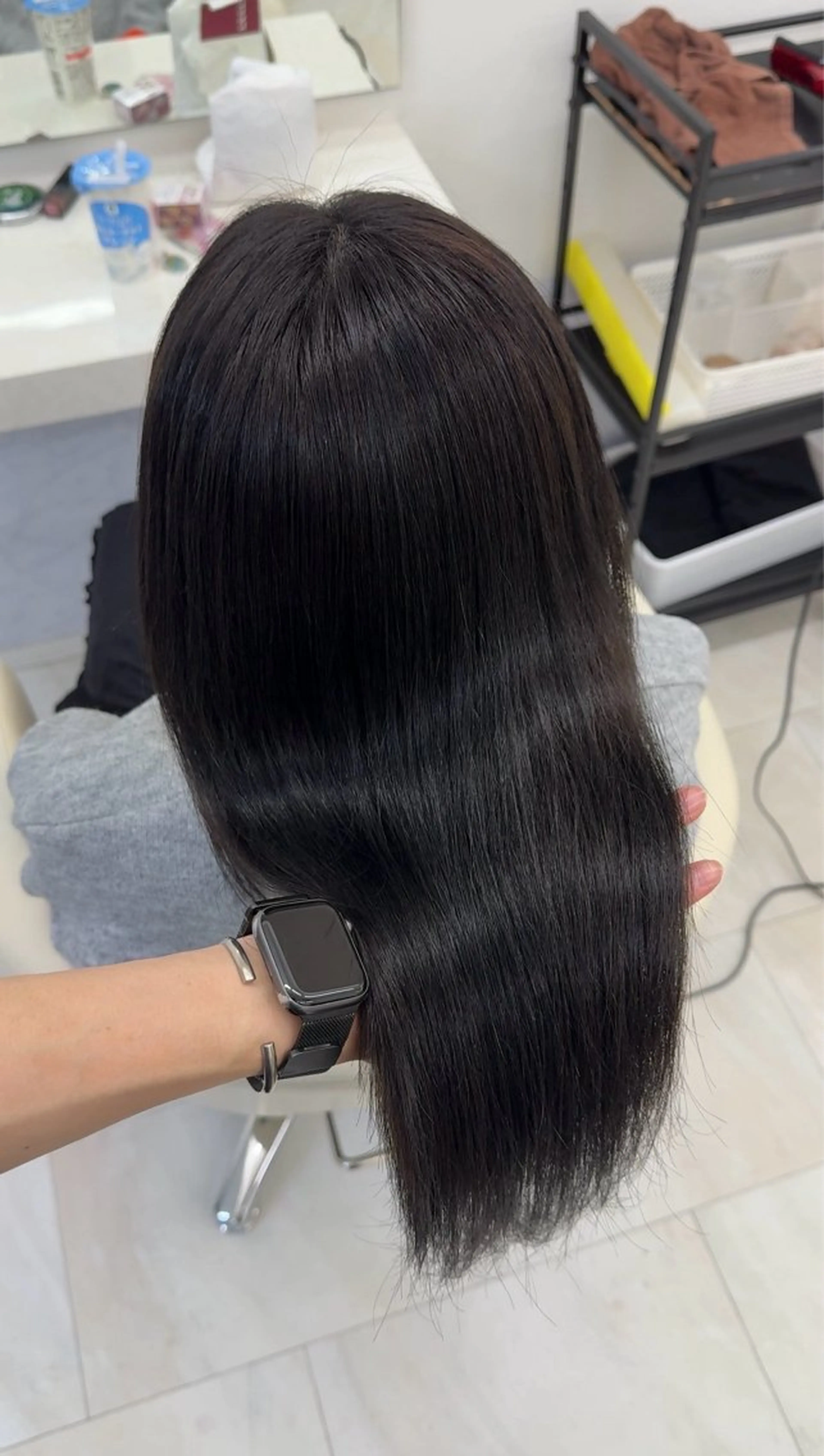 セミロング りん 渋谷のヘアスタイル