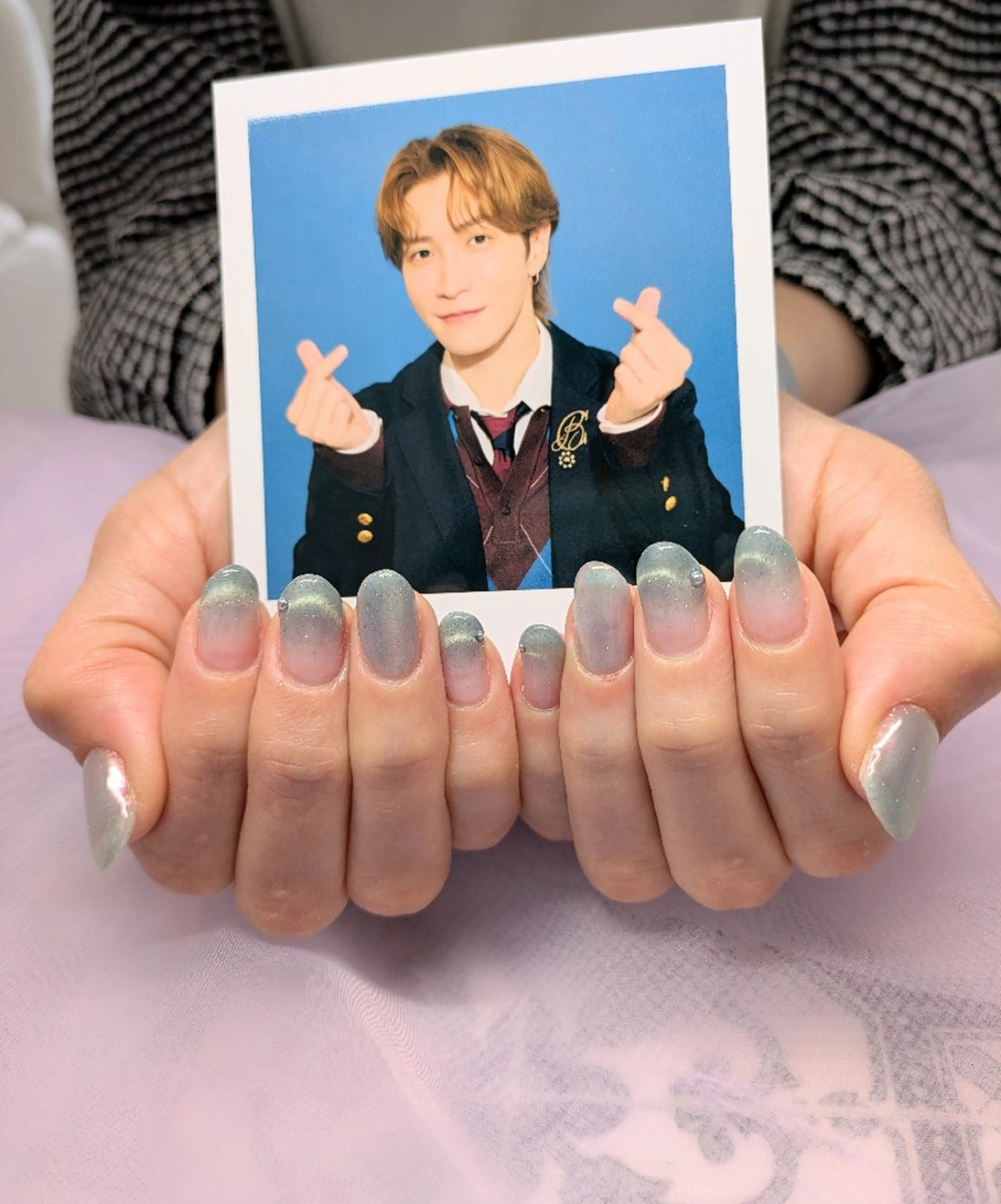 ミディアム ハンドネイル imaichise 🧡💜推しネイルのネイルデザイン