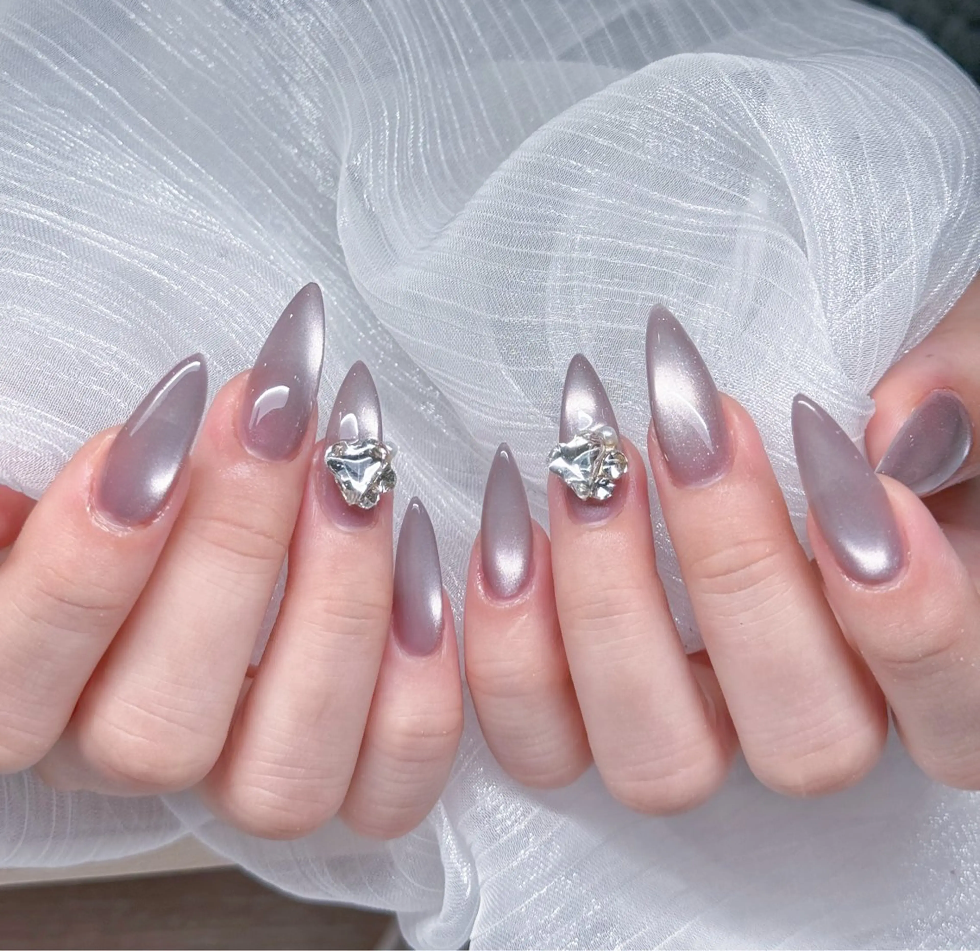 ネイル チークネイル フレンチネイル 韓国ネイル マグネットネイル ミラーネイル ハンドネイル MILO 168 池袋のネイルデザイン