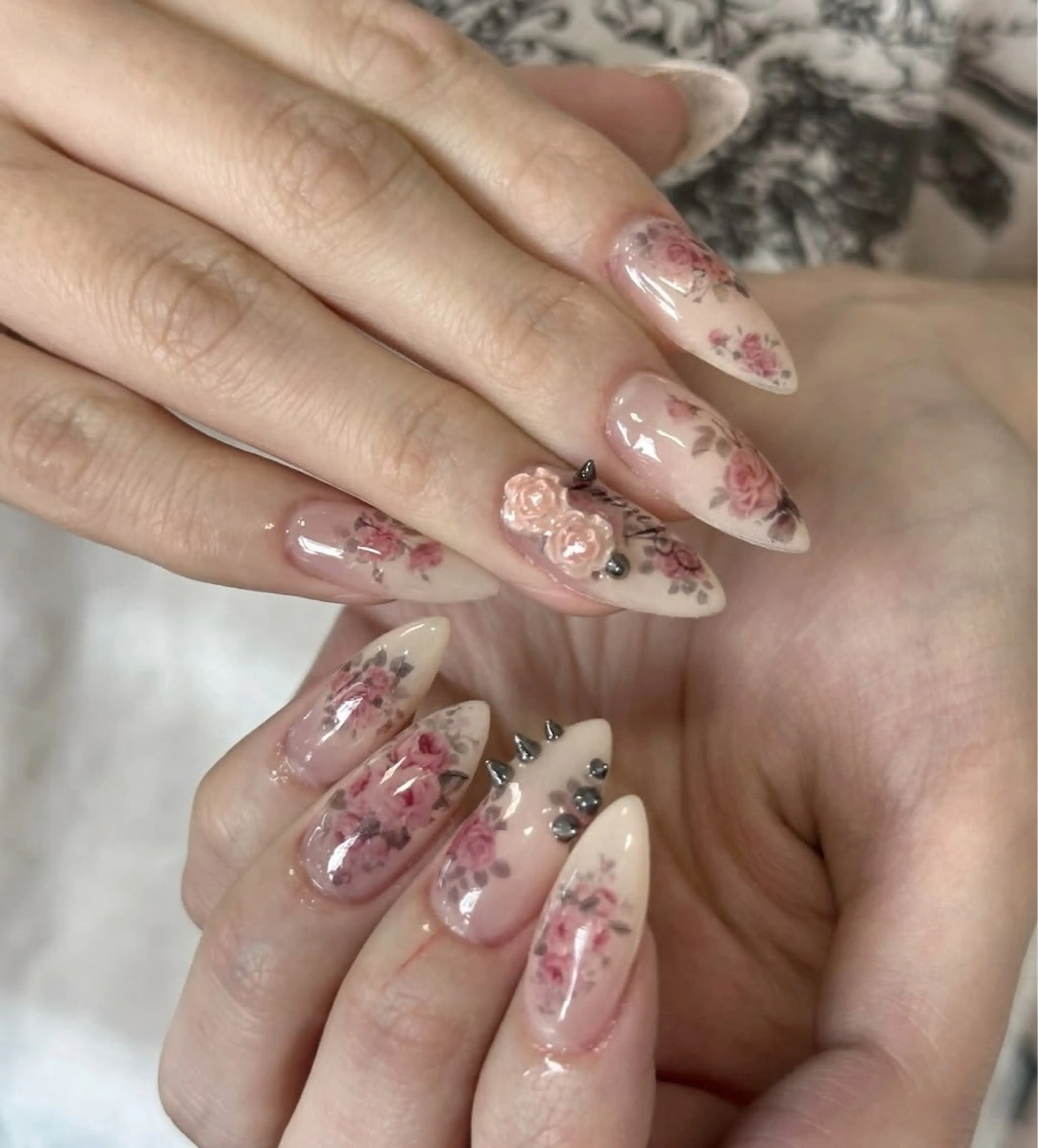 ネイル ハンドネイル NiJi Nailsのネイルデザイン