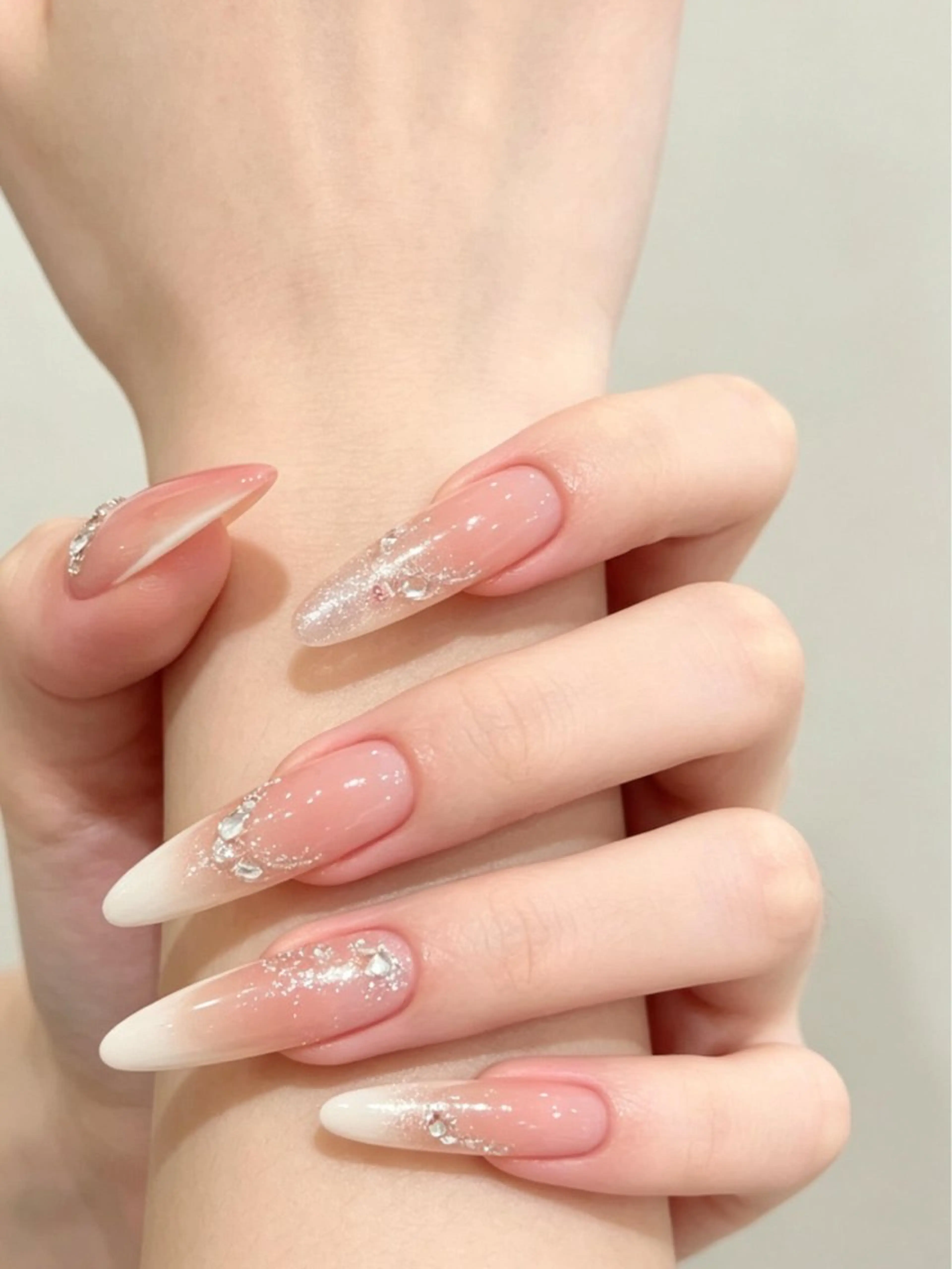 ネイル カク レイシンのネイルデザイン
