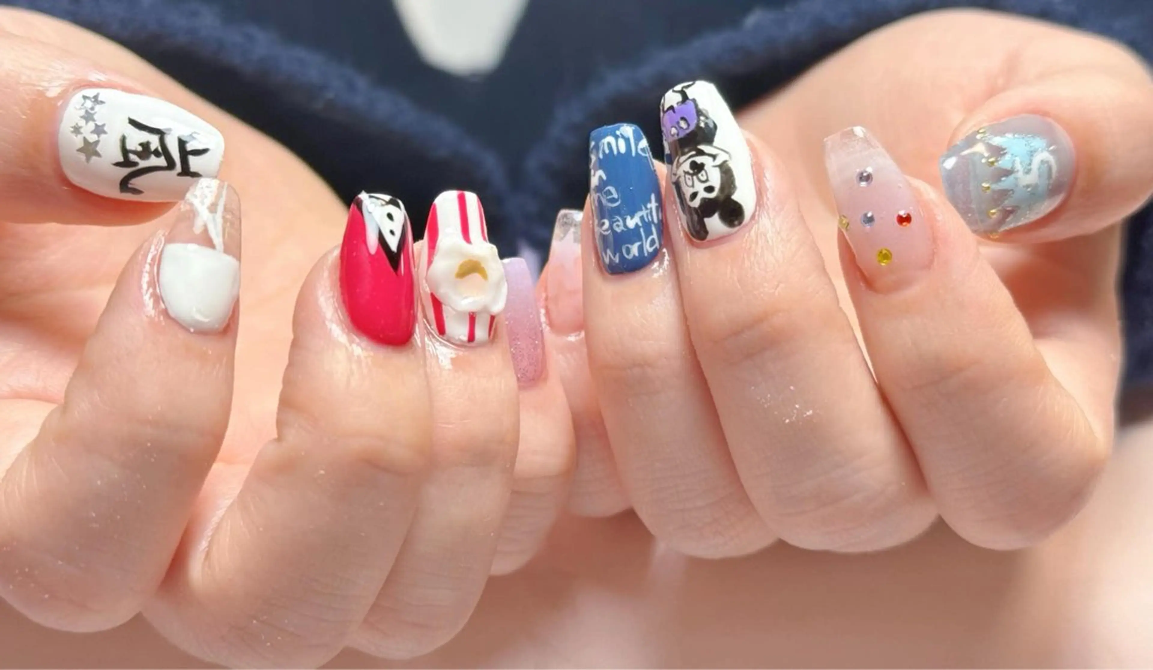 ネイル 小島 阿佑美のネイルデザイン
