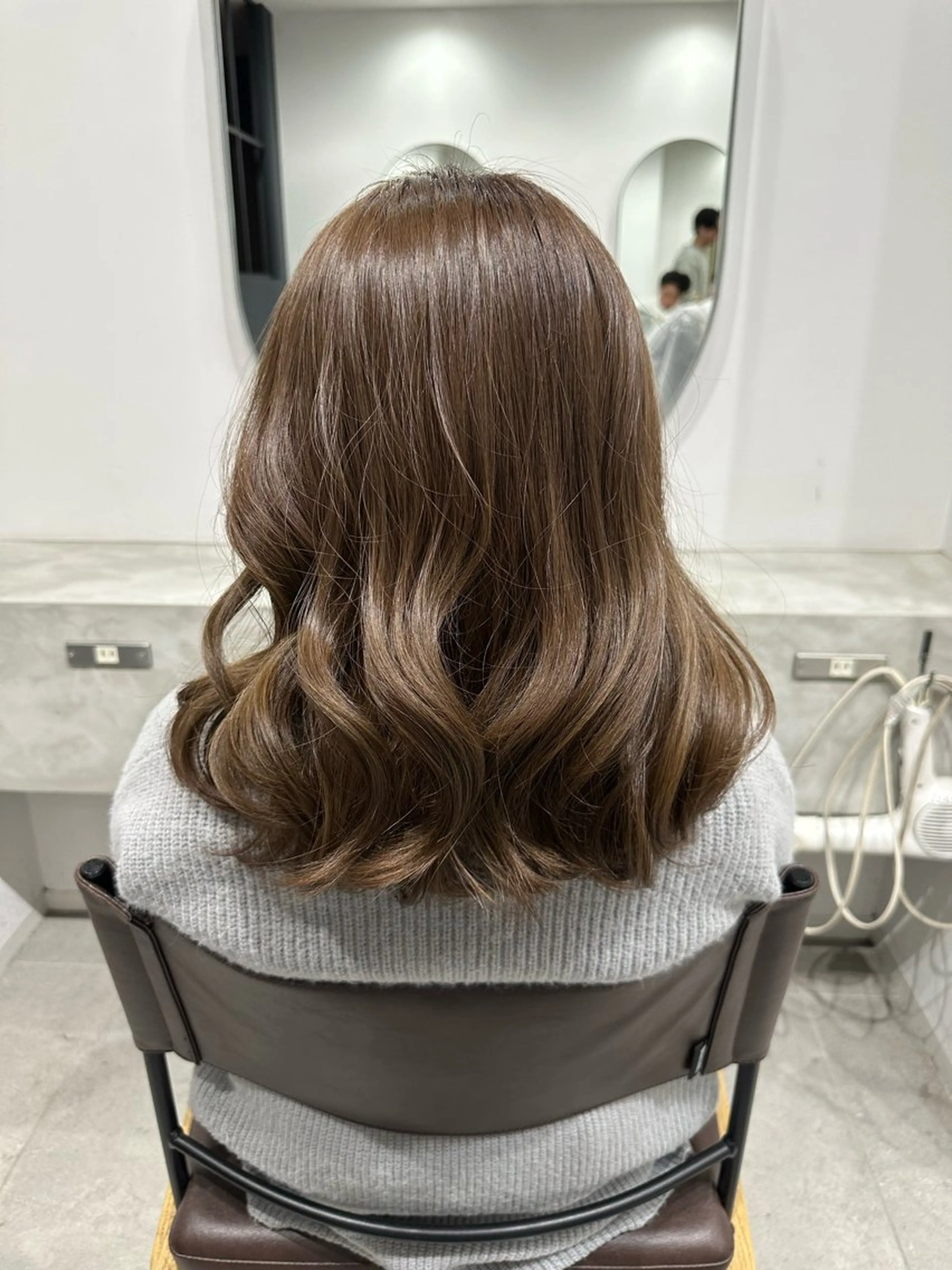 ミディアム カラー カット ヘアカラー トリートメント シガ ミクトのヘアスタイル