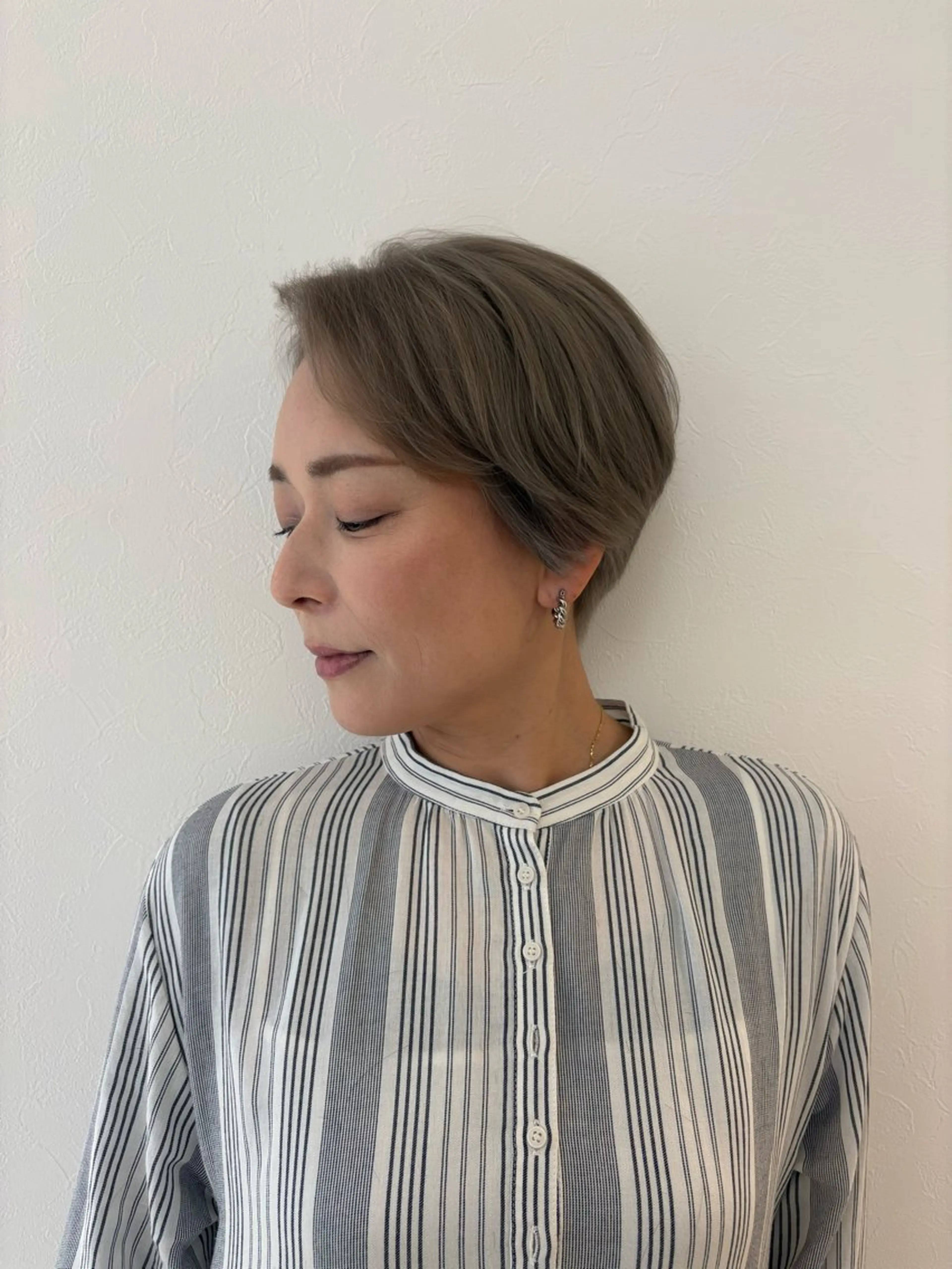 ショート カラー ベージュカラー ブリーチ 透明感カラー ダブルカラー オレンジ カット ヘアカラー 透明感/韓国風 HIRARIのヘアスタイル