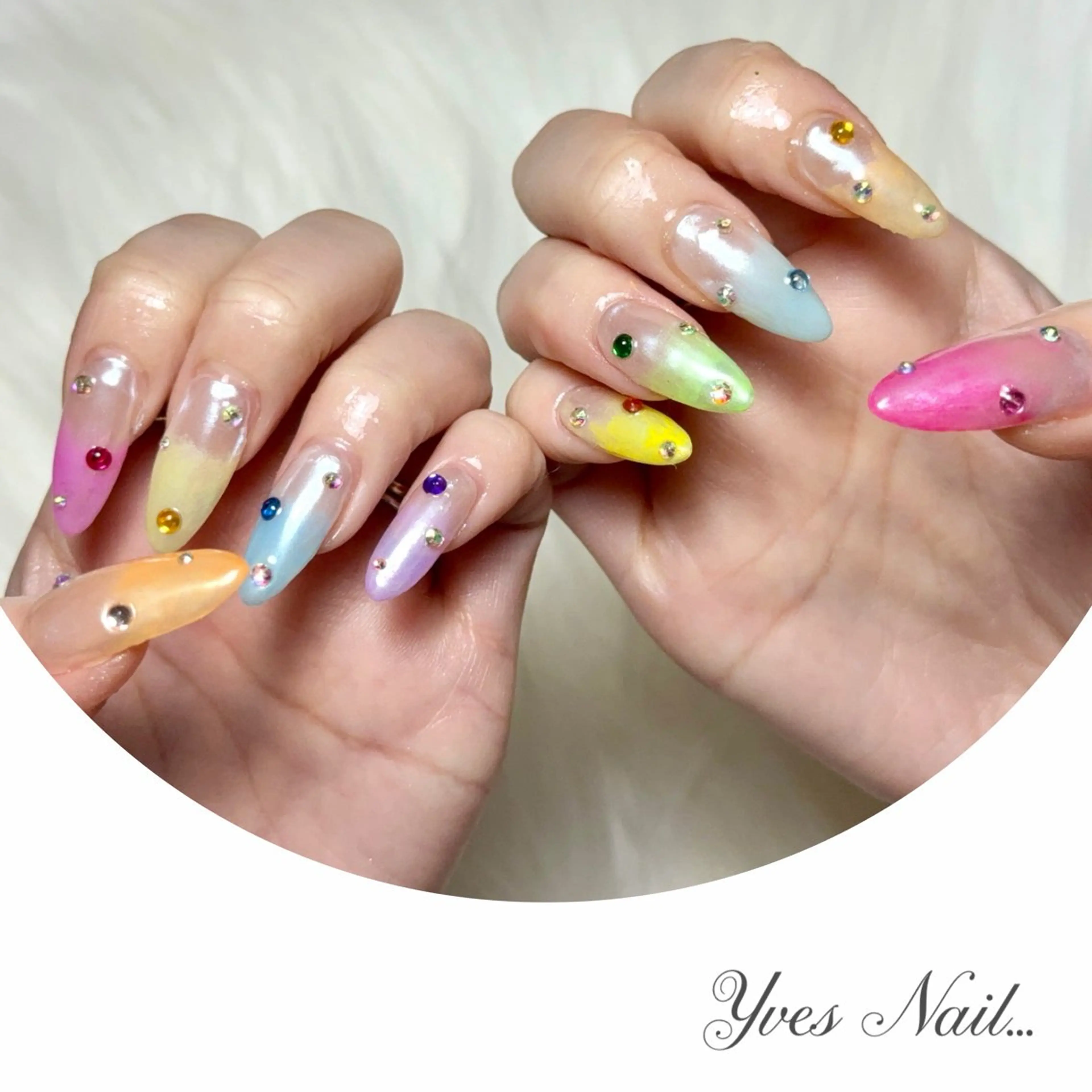 ネイル グラデーション キラキラネイル ハンドネイル kanno yのネイルデザイン