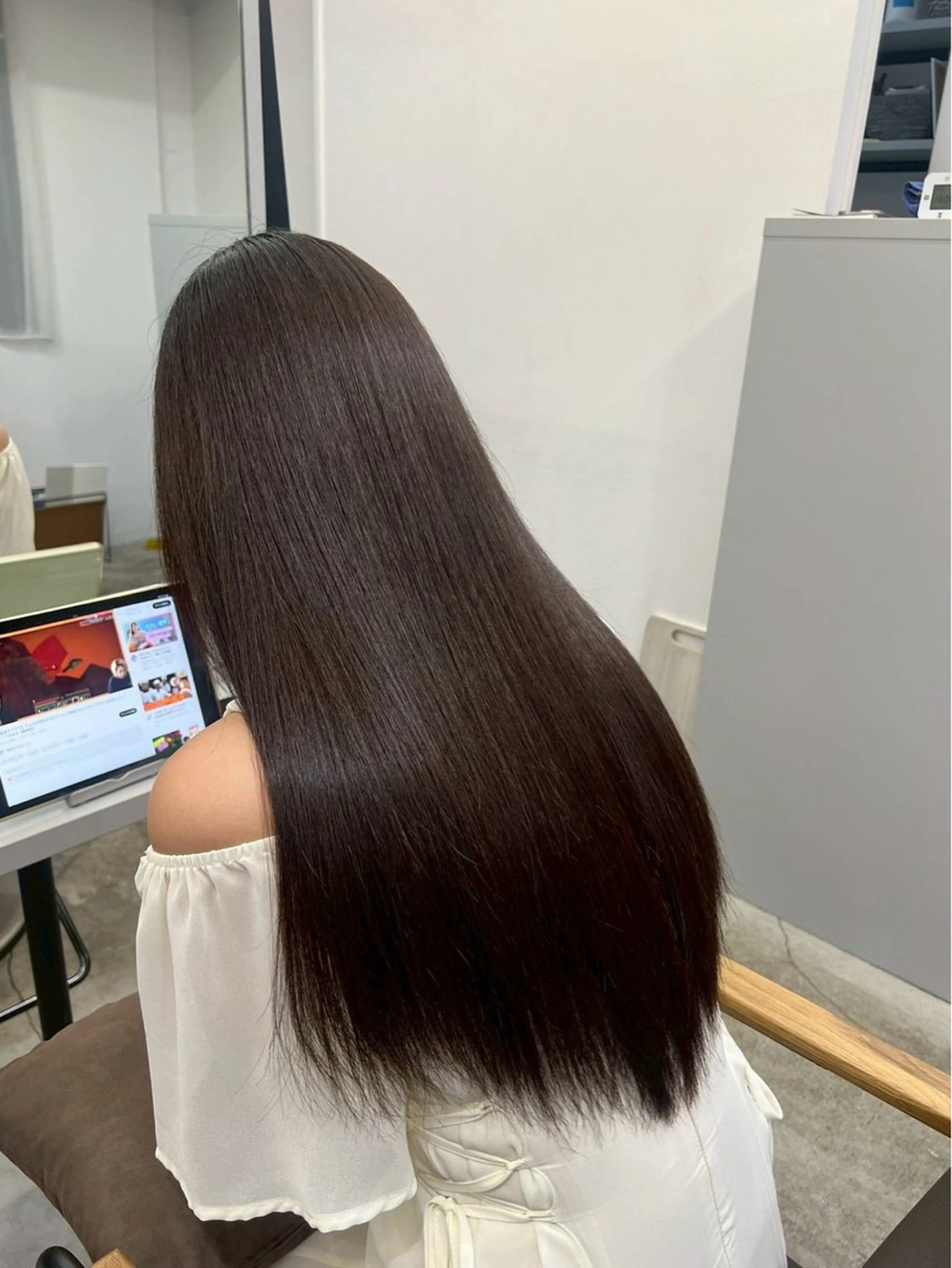 ロング パーマ ヘアカラー 縮毛矯正 ハイトーンカラー が絶対可愛い✨泰聖✨のヘアスタイル