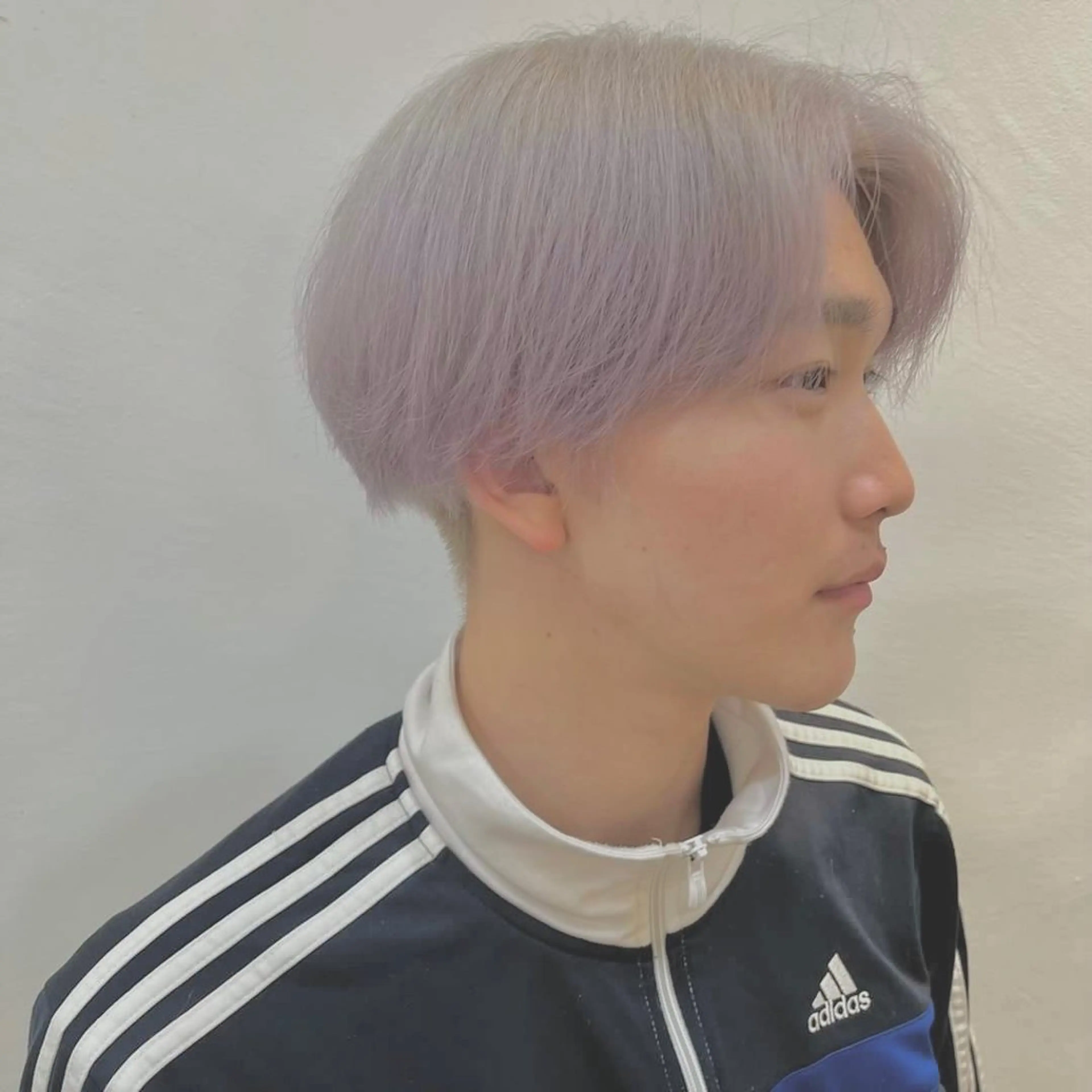 カラー メンズ メンズブリーチ ブリーチ デザインカラー 掛川 瑠唯のヘアスタイル