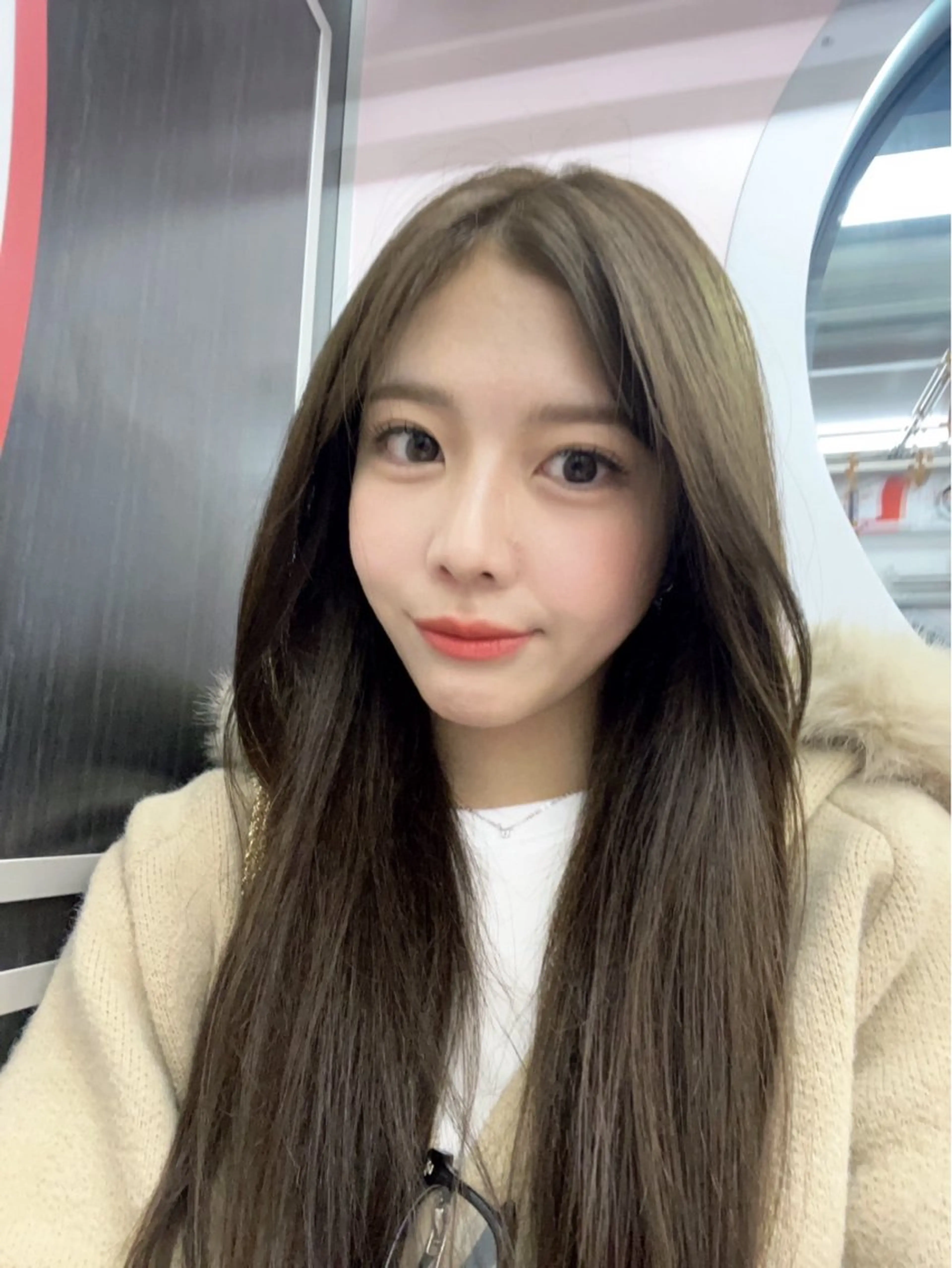 ロング カラー ハイトーン/ピンク カラー/めい🎀のヘアスタイル