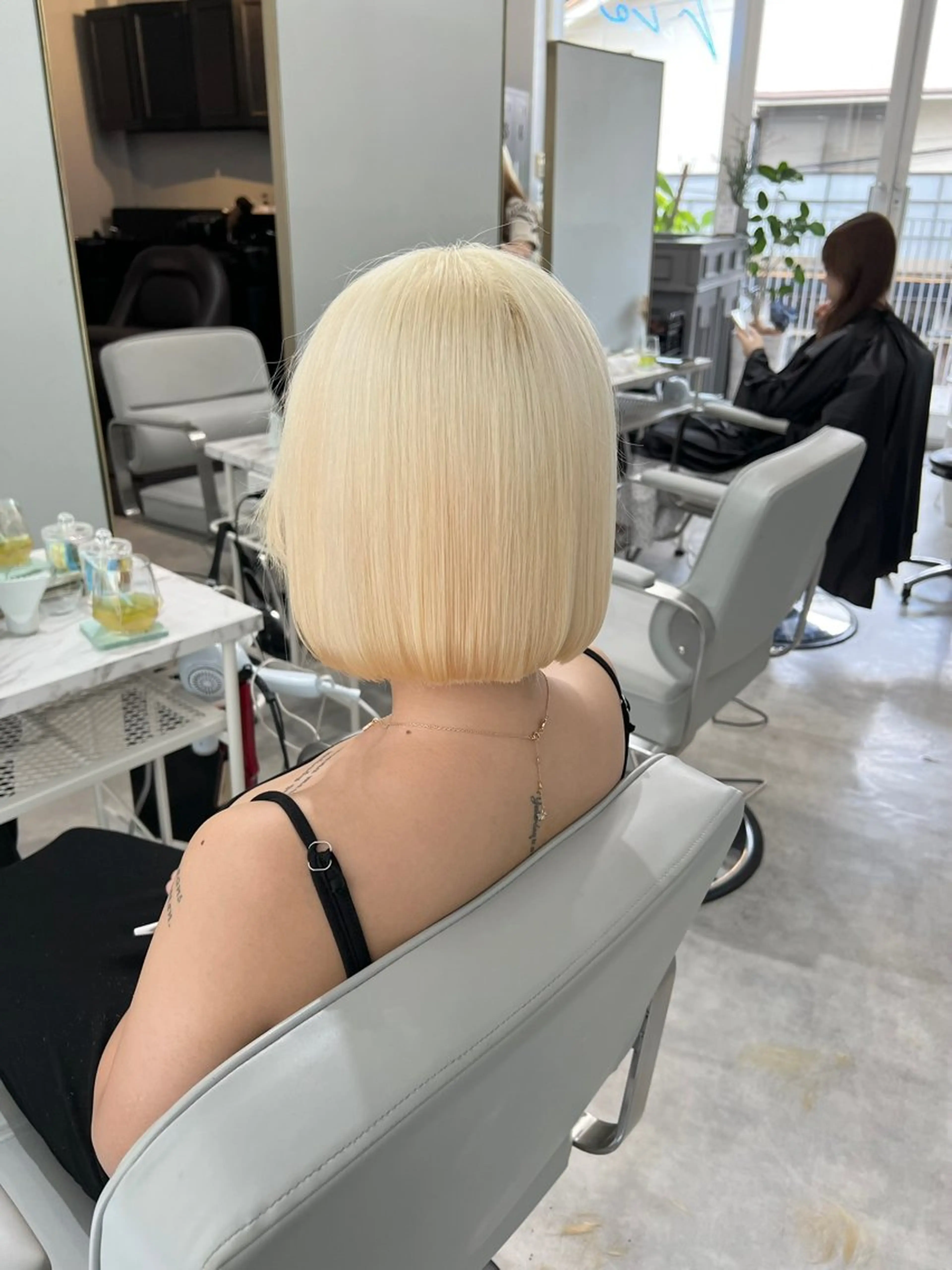 ミディアム カラー カット ヘアカラー トリートメント ヘアセット 🫧艶ダブルカラー ブリーチ🫧トモヤのヘアスタイル