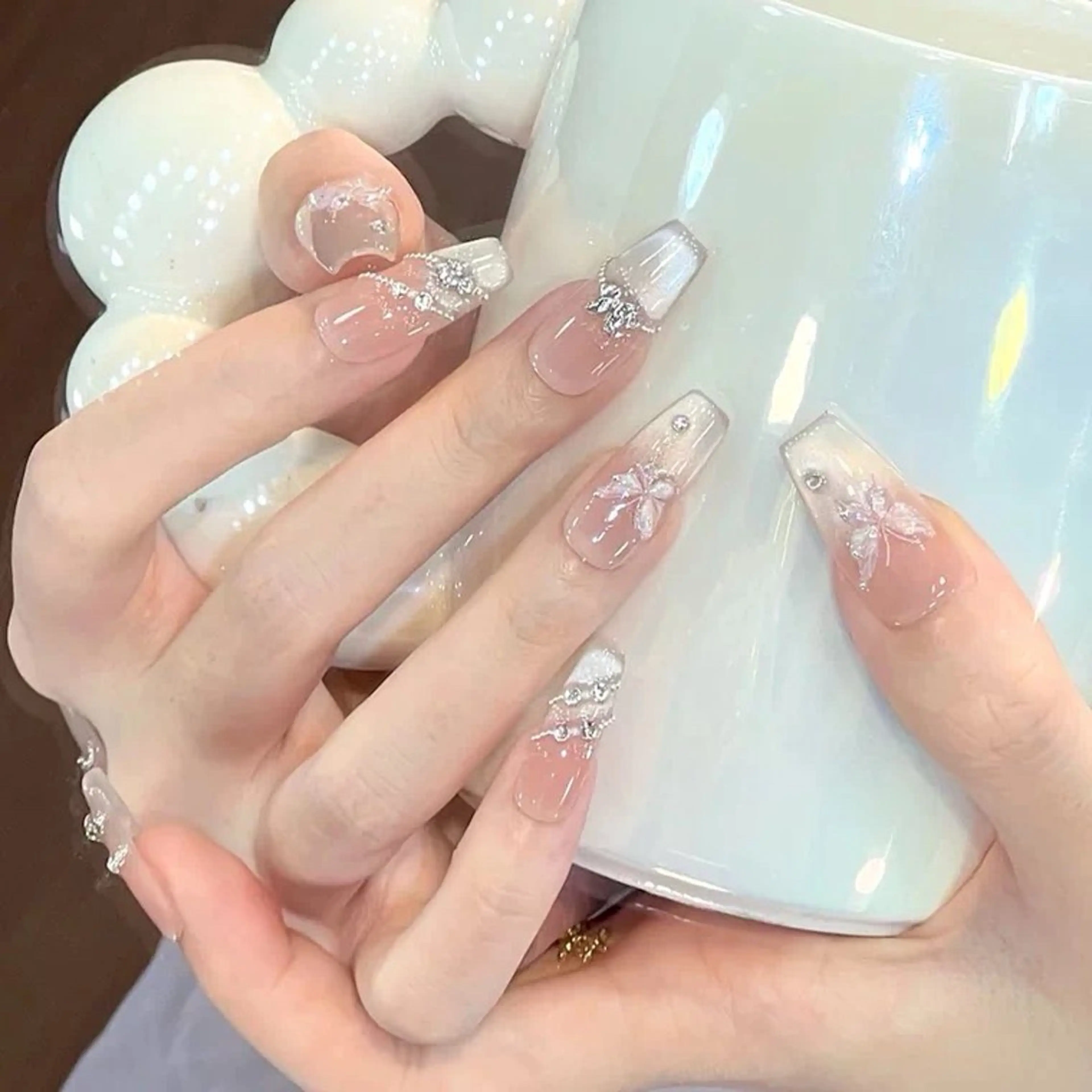 ネイル オーロラネイル チークネイル 長さ出し フットネイル フレンチネイル AND Nail 長さだし専門新宿店のネイルデザイン