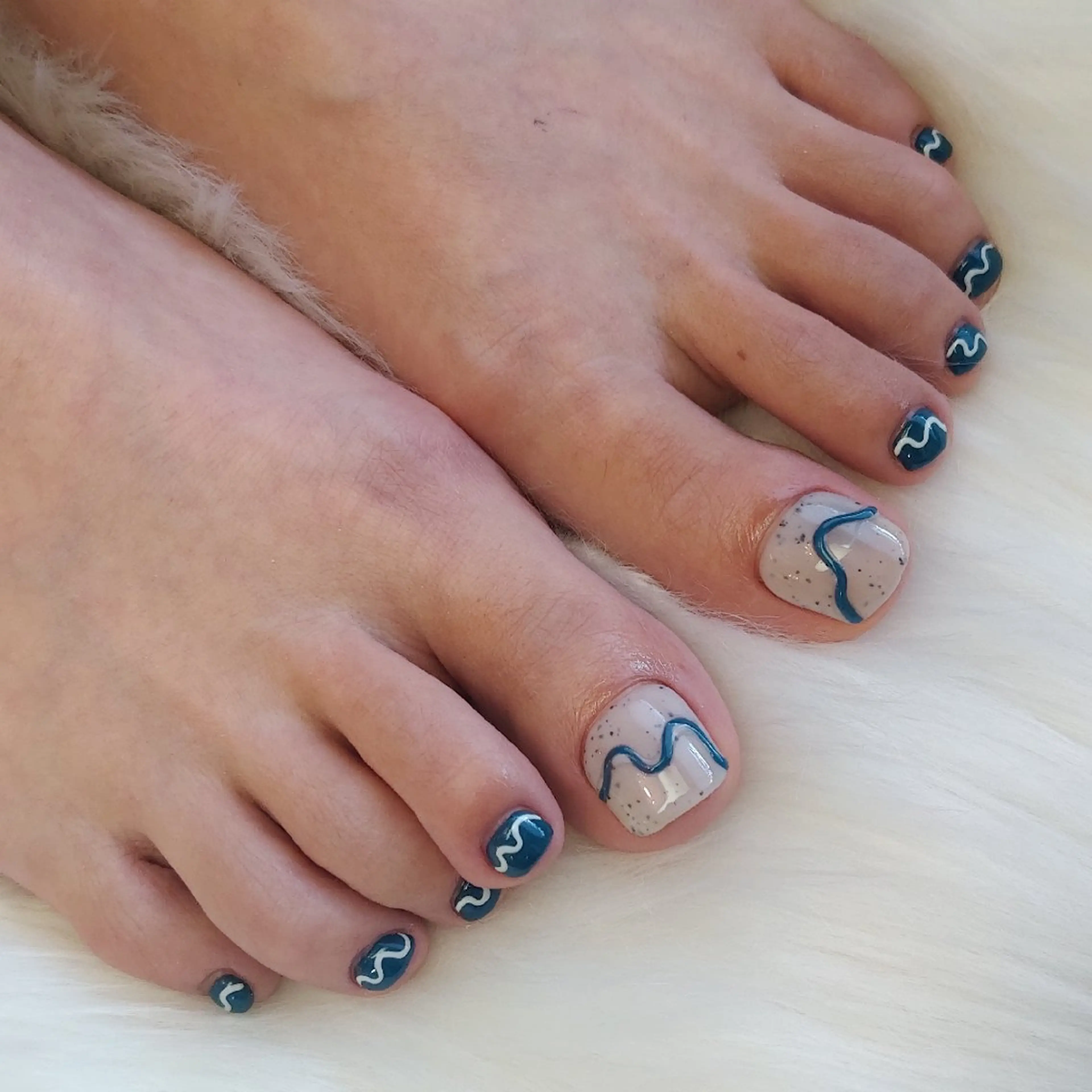 ネイル ジェヌインネイル 河内のネイルデザイン