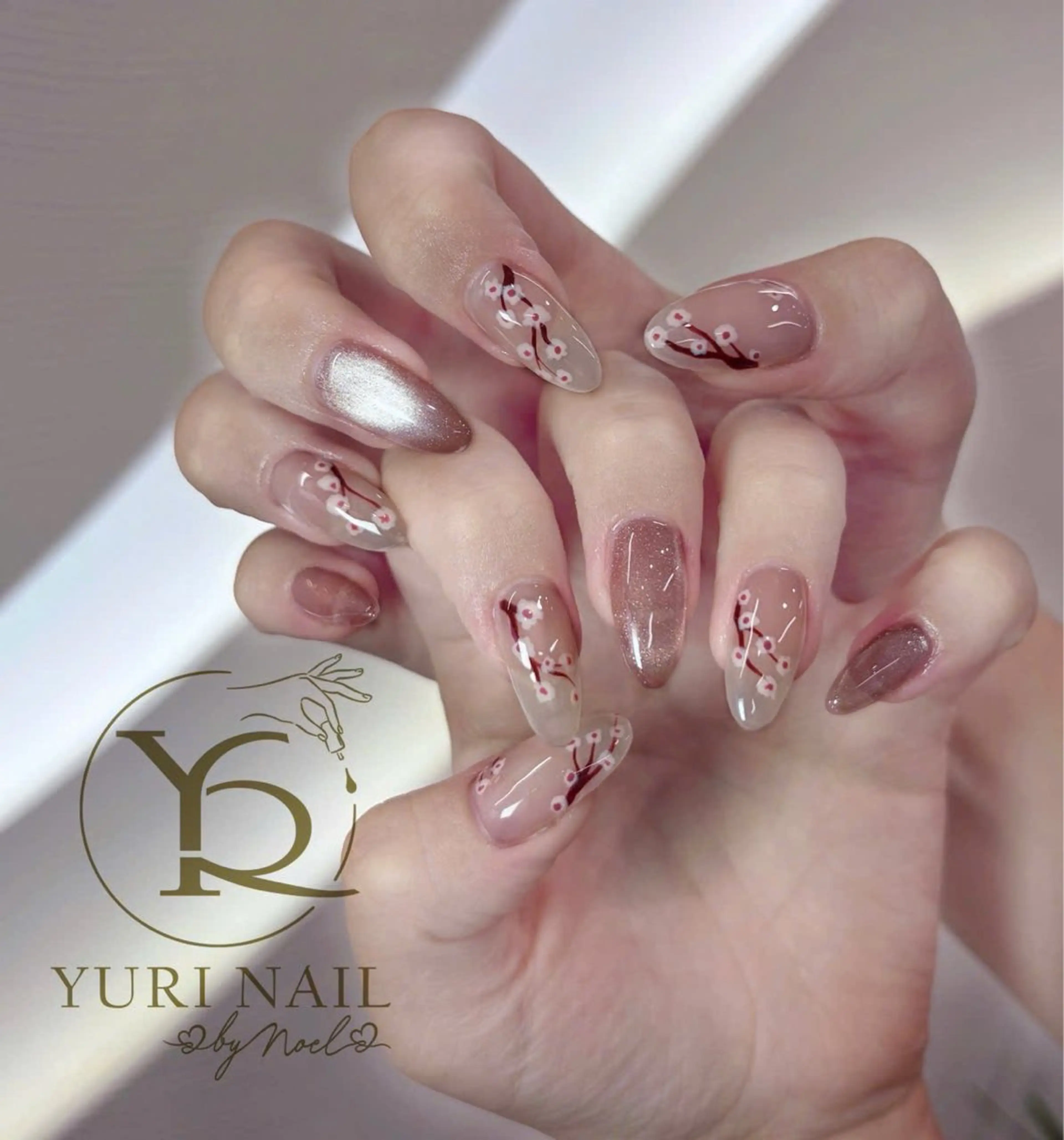 ネイル オーロラネイル ブルー チークネイル フレンチネイル ジェルネイル ハンドネイル フットネイル ハンドケア YURI Nail Narita所属・YURI Nail NARITAのネイルデザイン