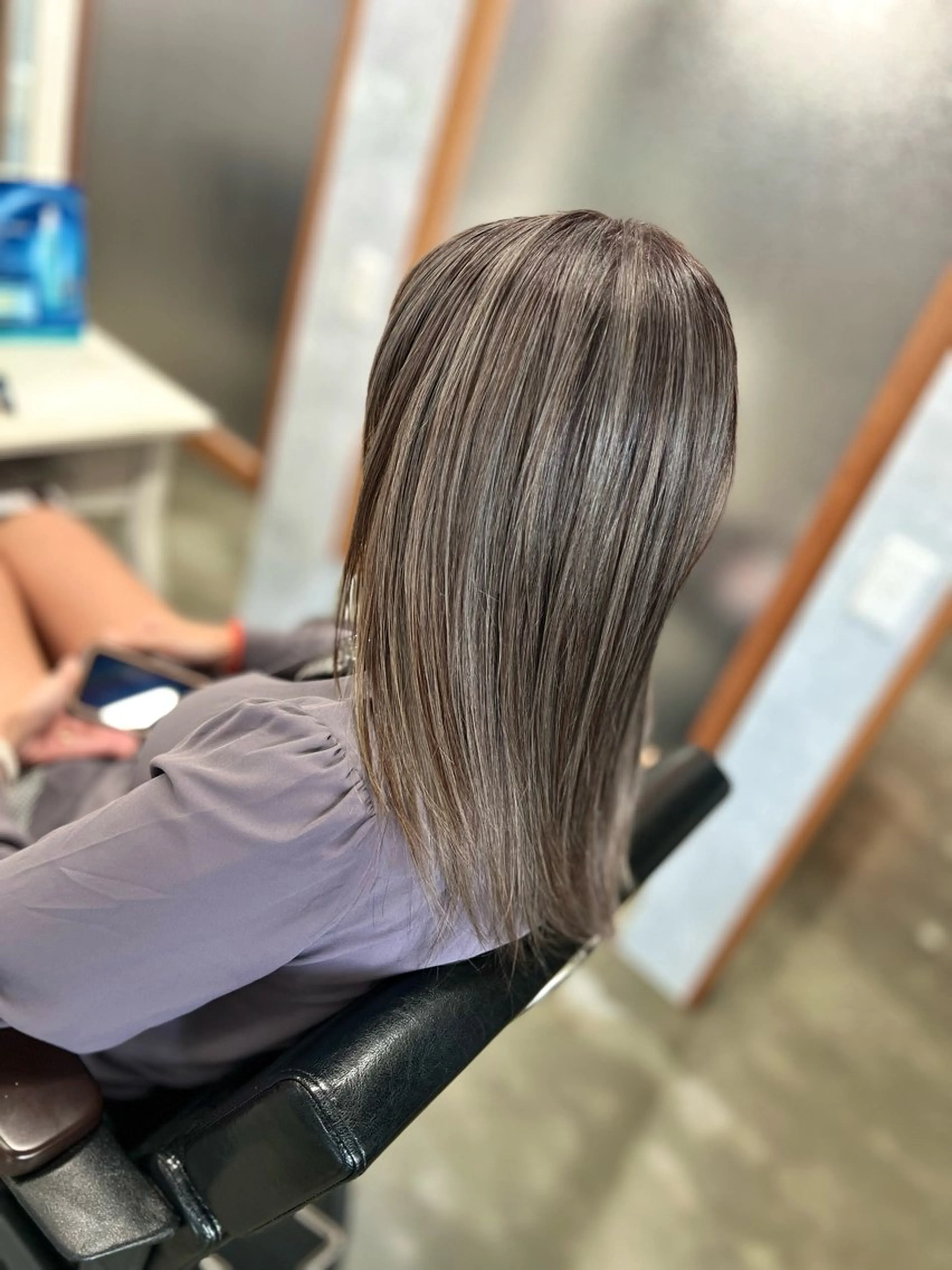 ミディアム カラー ヘアカラー Style Tのヘアスタイル