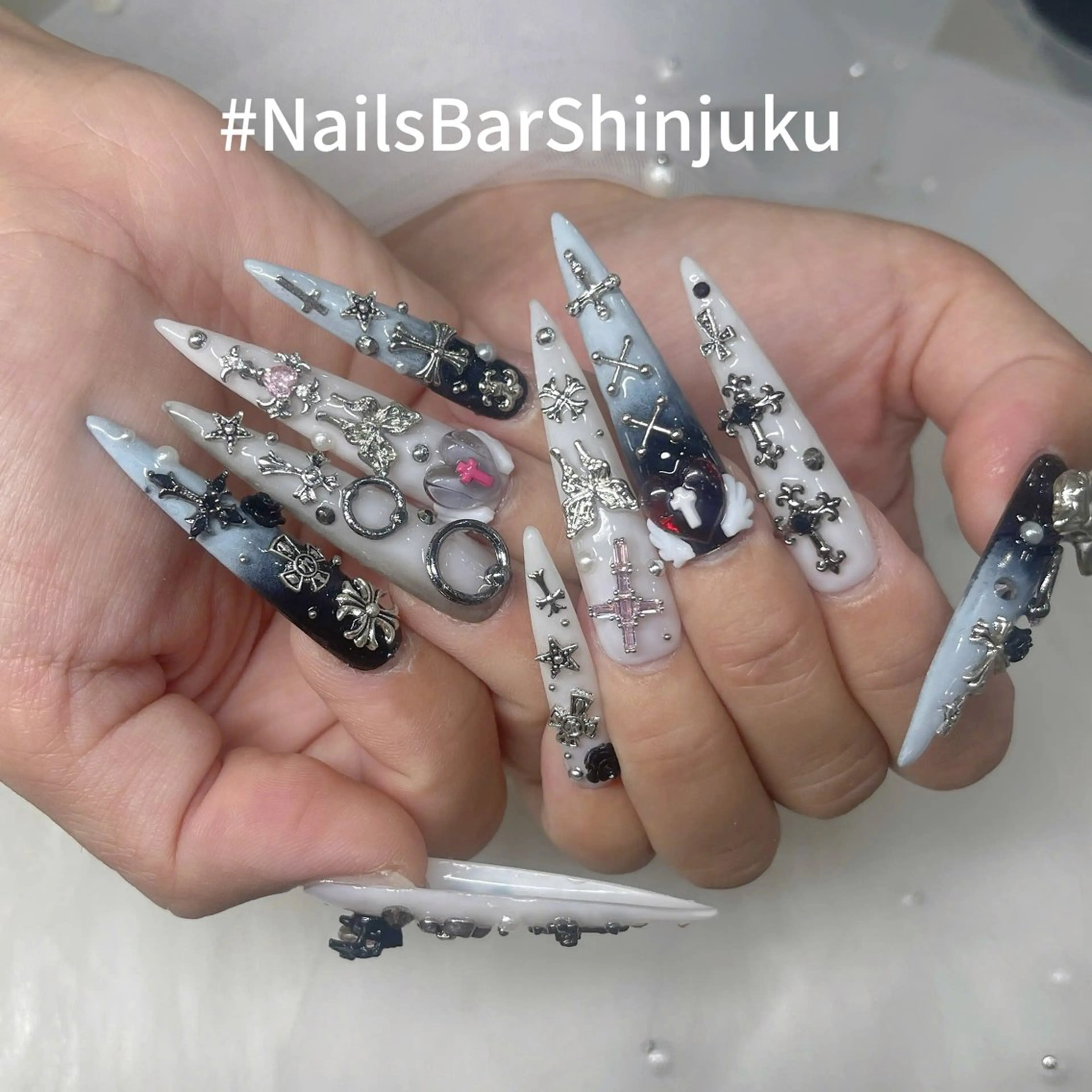 ネイル ハンドネイル NAILS BAR SHINJUKUのネイルデザイン