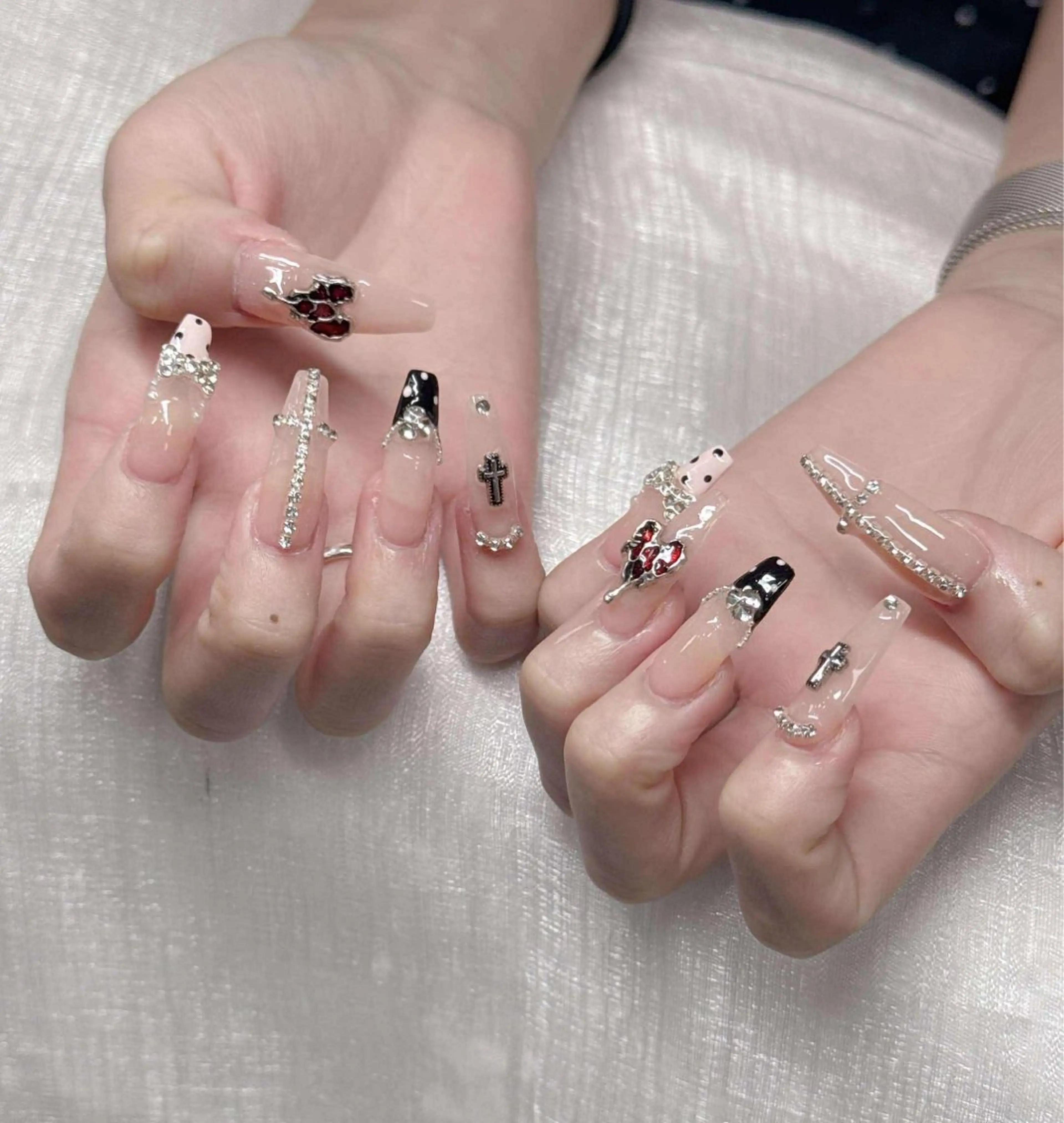 ネイル ハンドネイル Lee Nailsのネイルデザイン