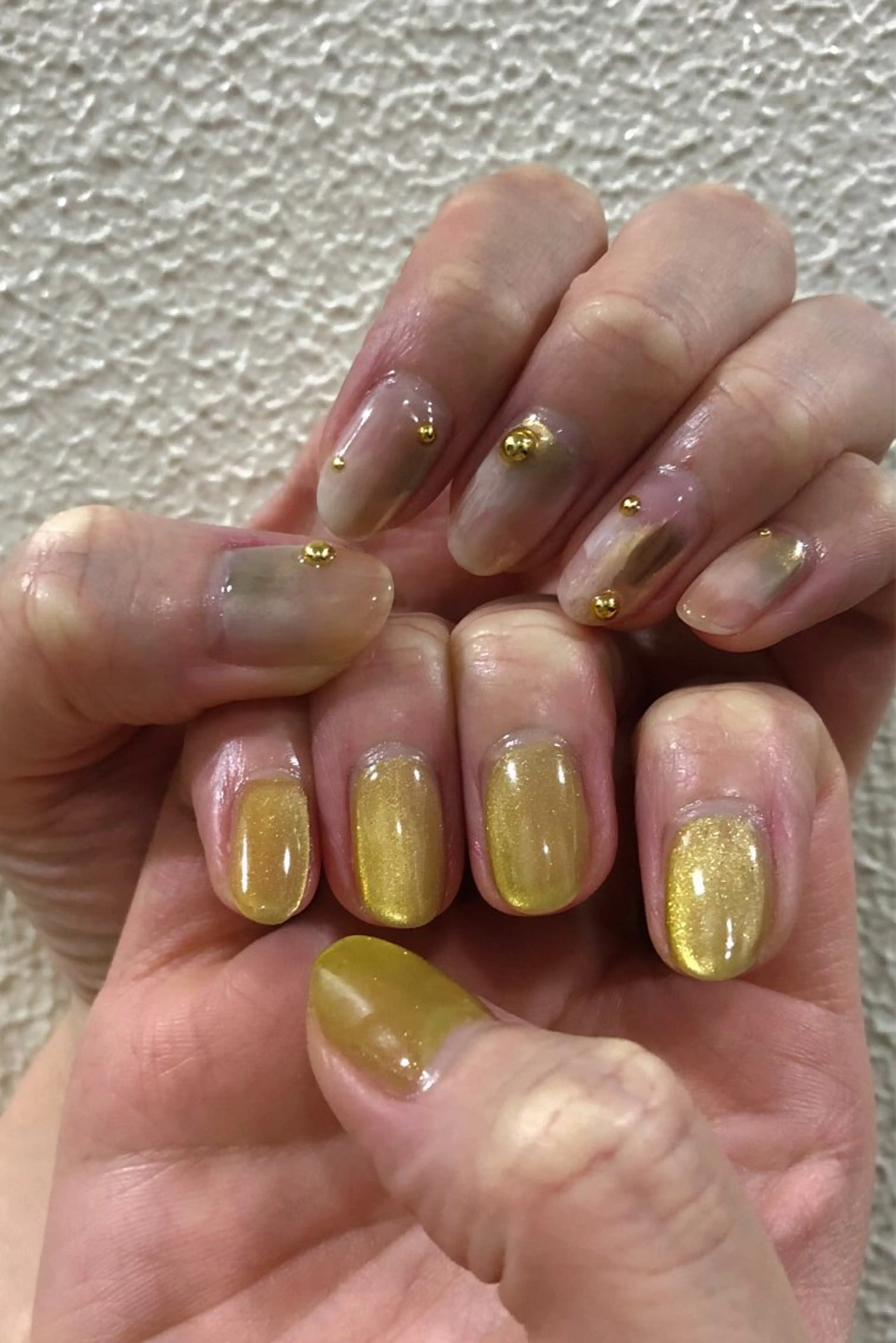ネイル マグネットネイル 黄色 ハンドネイル ハンドケア 西日暮里駅徒歩1分/ NAIL106Gのネイルデザイン