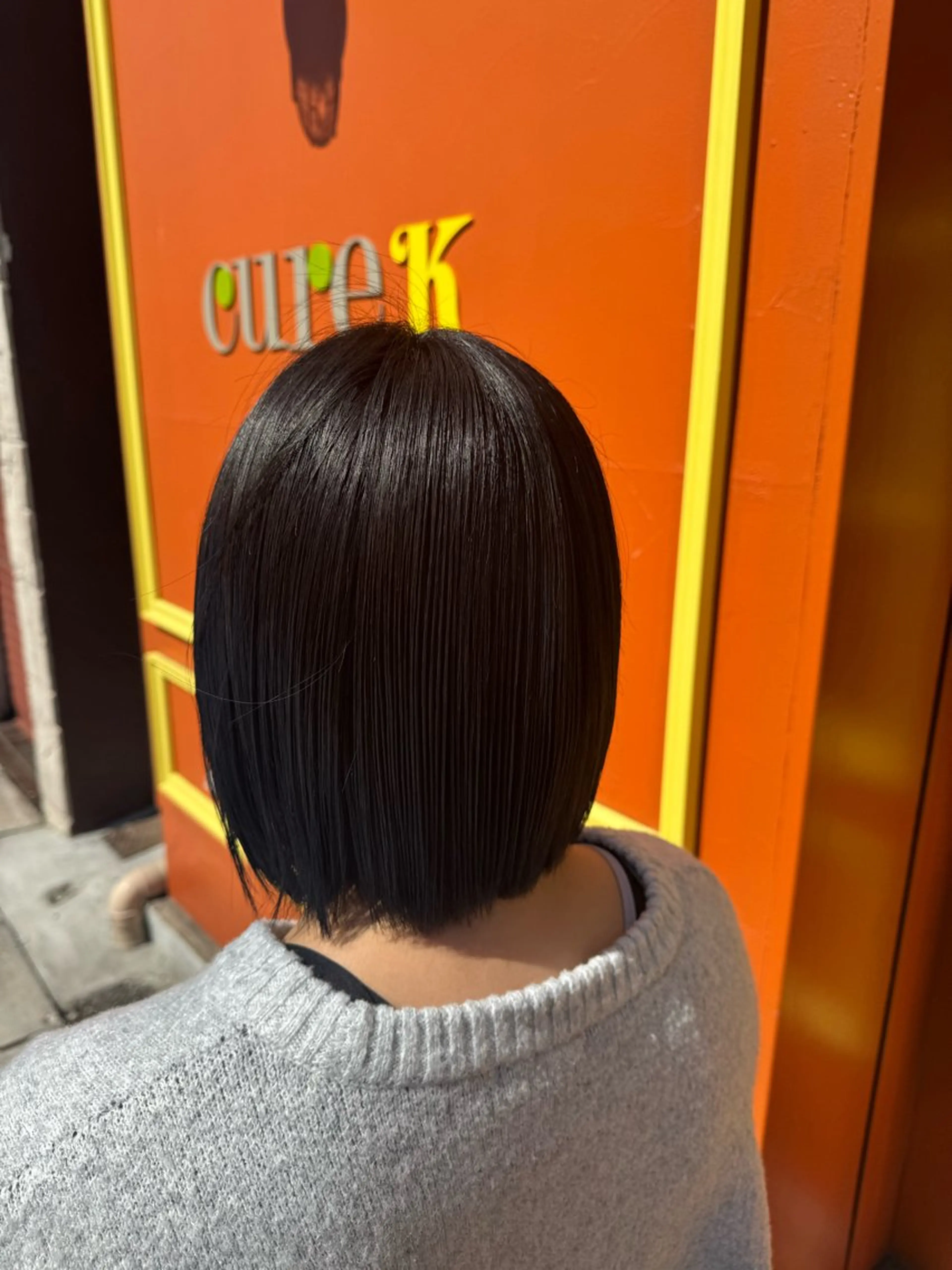 ショート カラー 黒髪 ブルーカラー ブルーブラック ヘアカラー トリートメント ヘッドスパ 米倉 麻衣のヘアスタイル