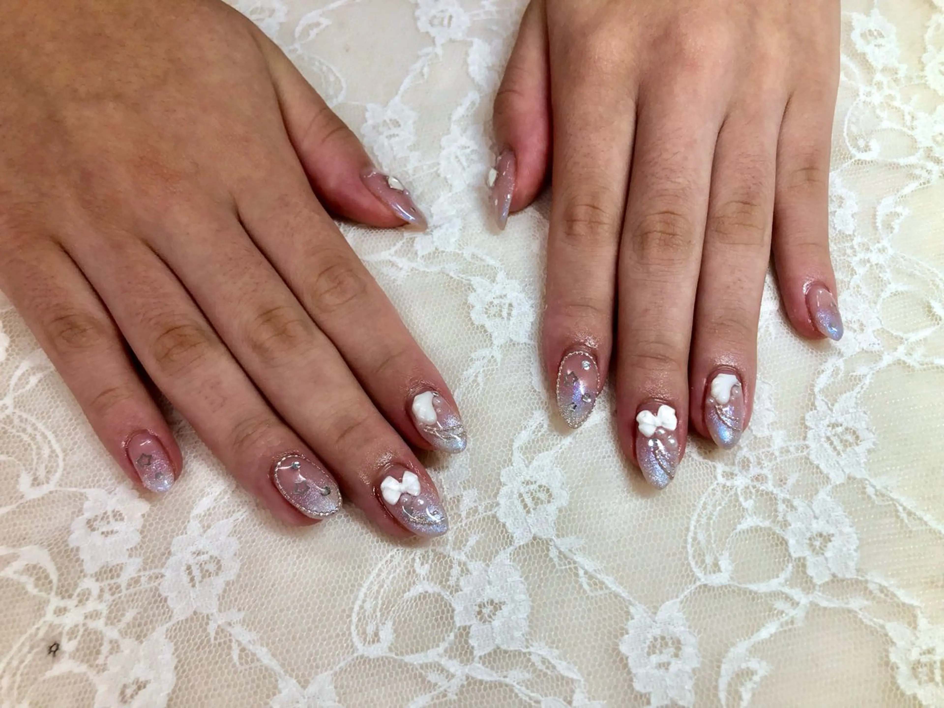 ネイル ブルー キラキラネイル 持ち込み ワンホンネイル ハンドネイル ハンドケア Epokku ネイルサロンのネイルデザイン