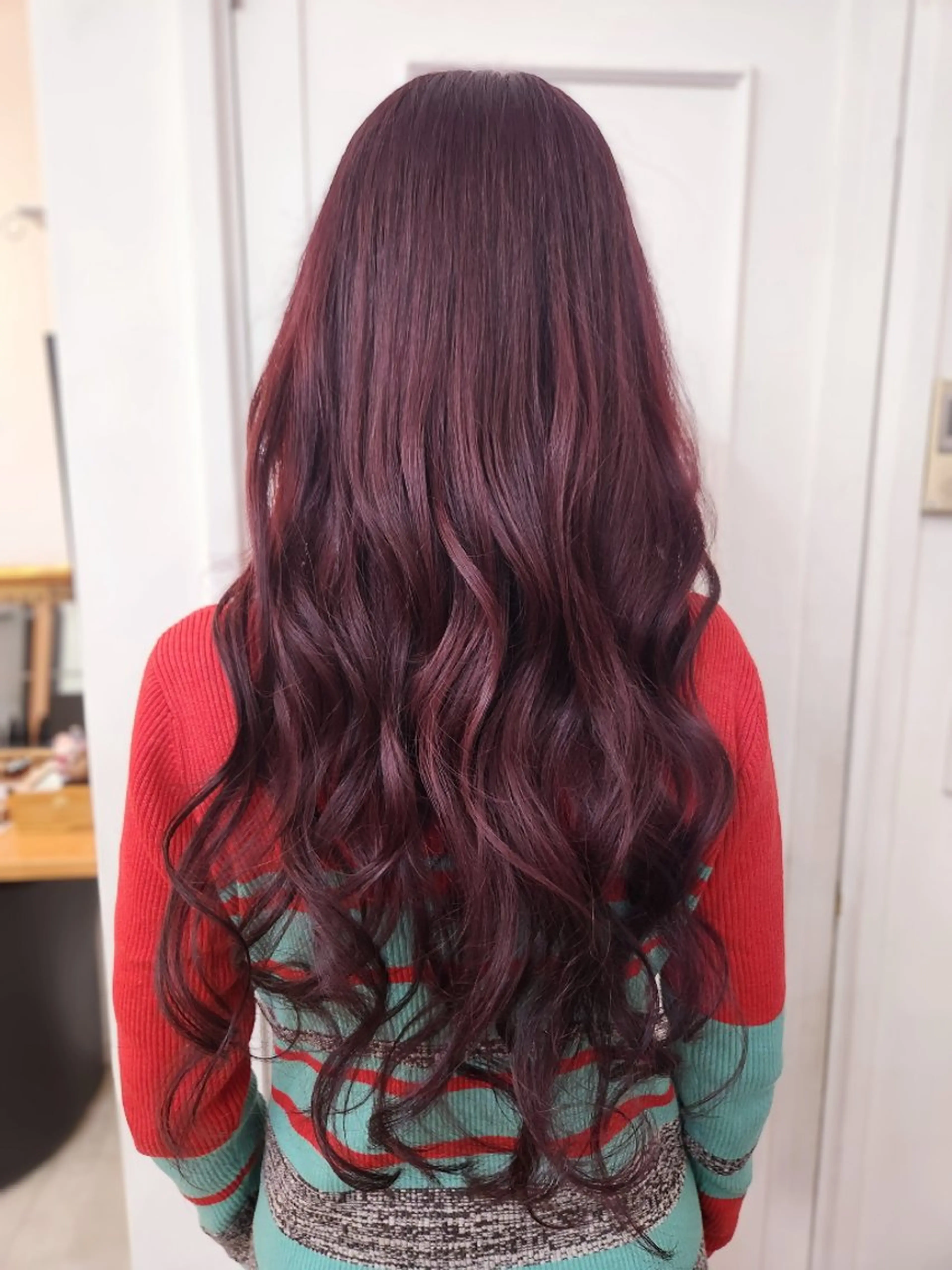 カラー ロング ボルドーカラー ヘアカラー トリートメント 筒井 昭秀のヘアスタイル