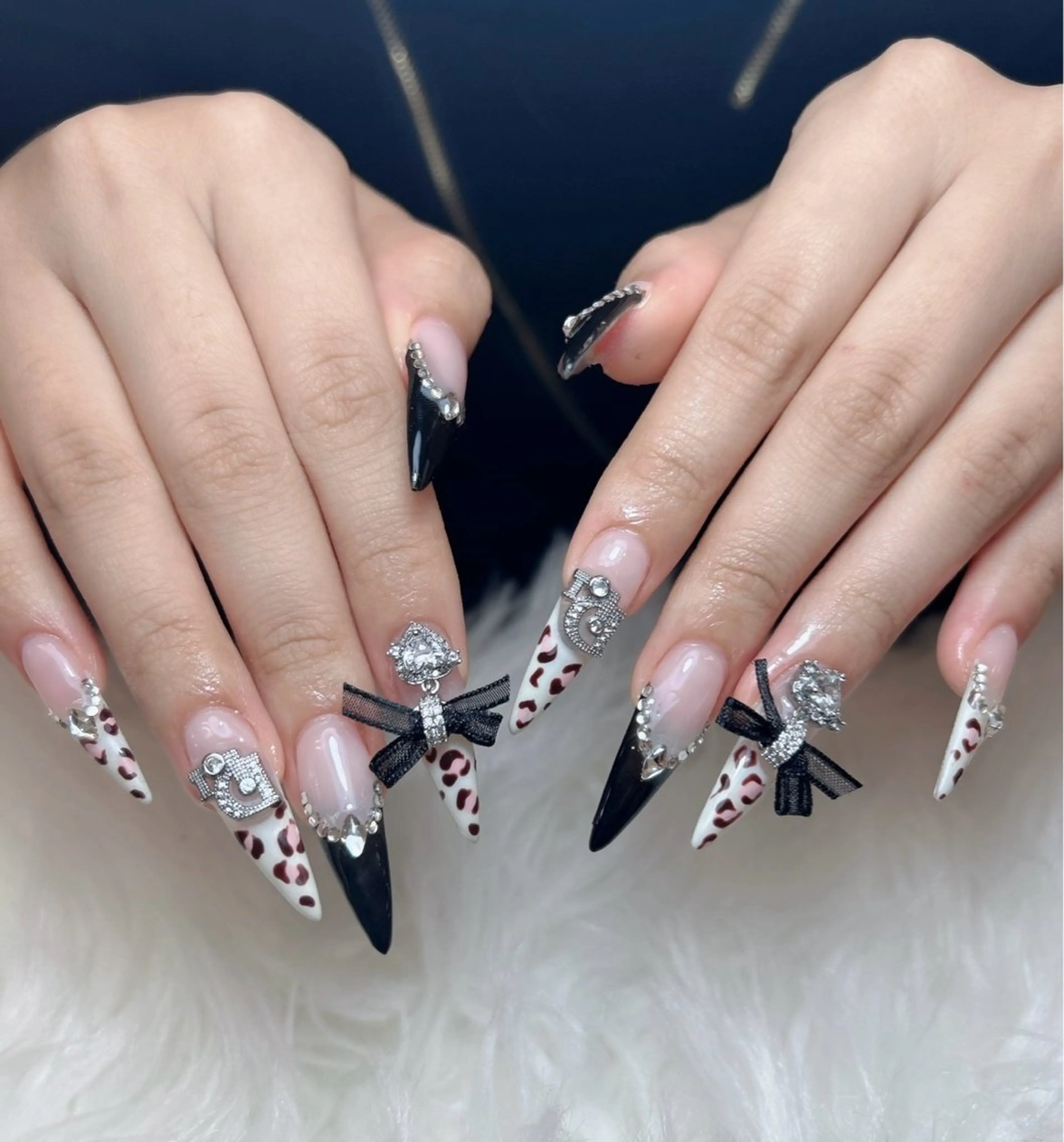 ネイル アートネイル オーロラネイル チークネイル 長さ出し フットネイル Chan nailsのネイルデザイン