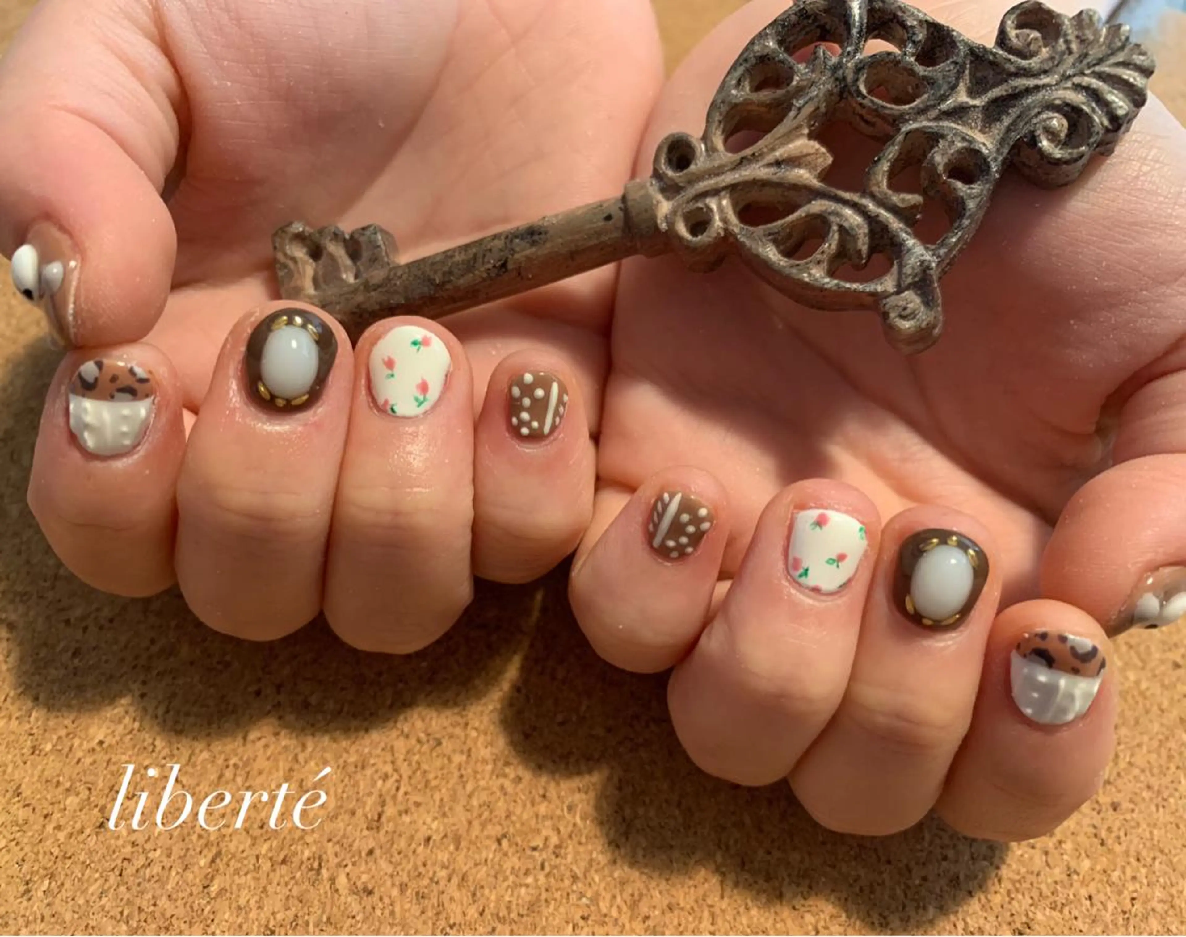 ネイル liberté (リベルテ)のネイルデザイン