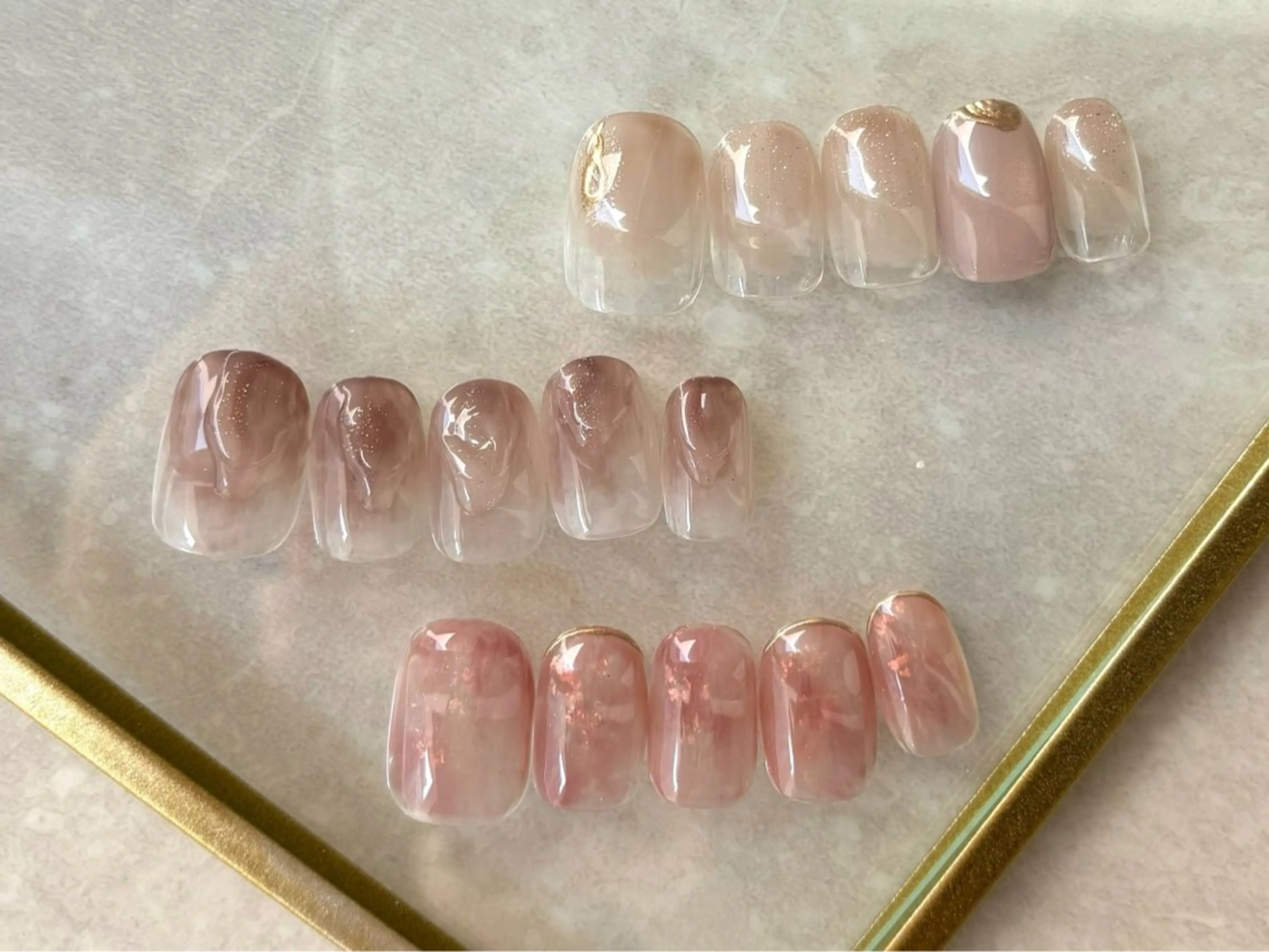 ネイル ニュアンスネイル aoi .のネイルデザイン