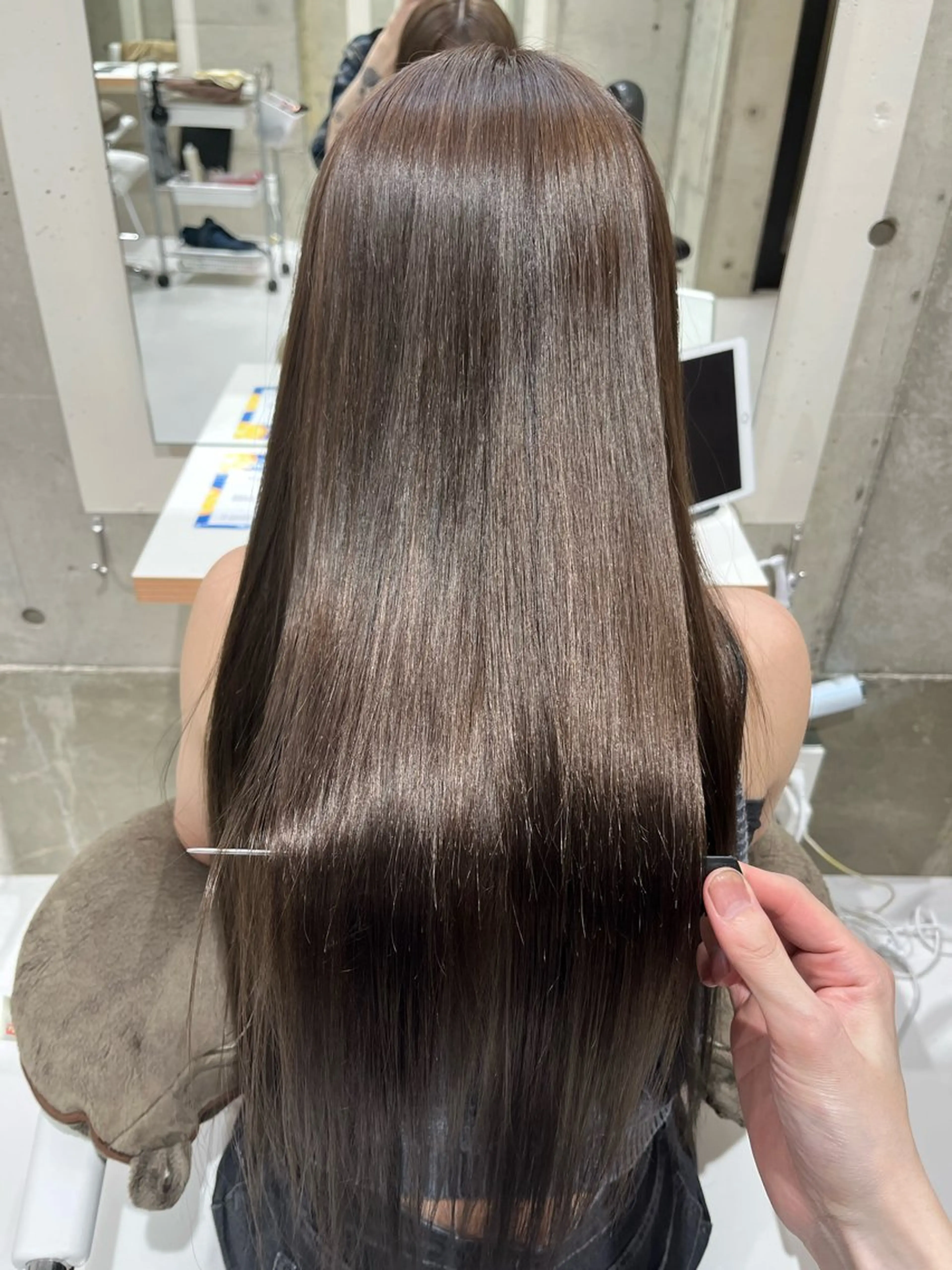 メンテナンスカット＋ブリーチ無しダブルカラー＋うる艶TR🐶［透明感出したい方おすすめ！］の写真