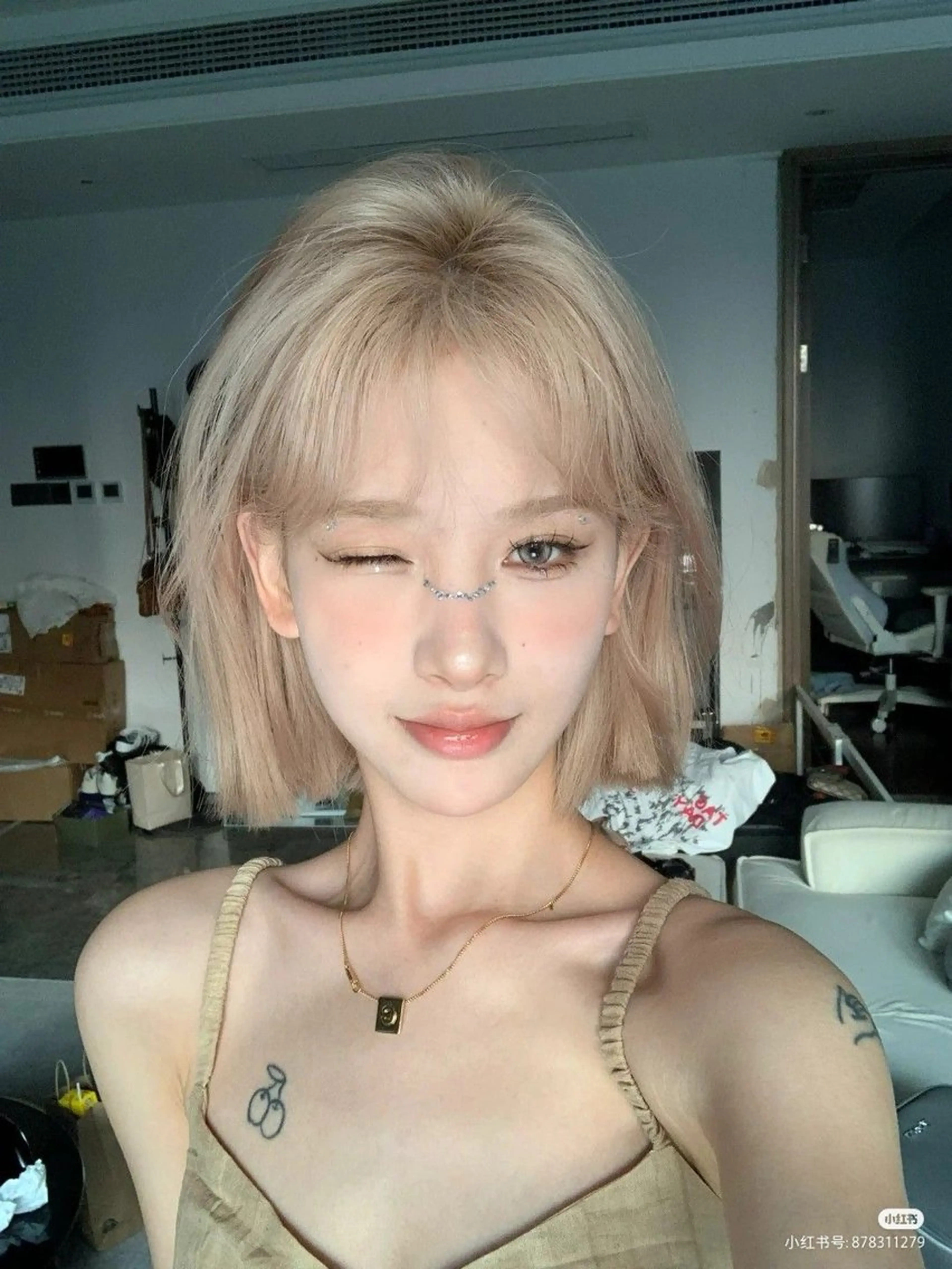 ミディアム カラー ブリーチ/ハイトーン /レイヤーのヘアスタイル