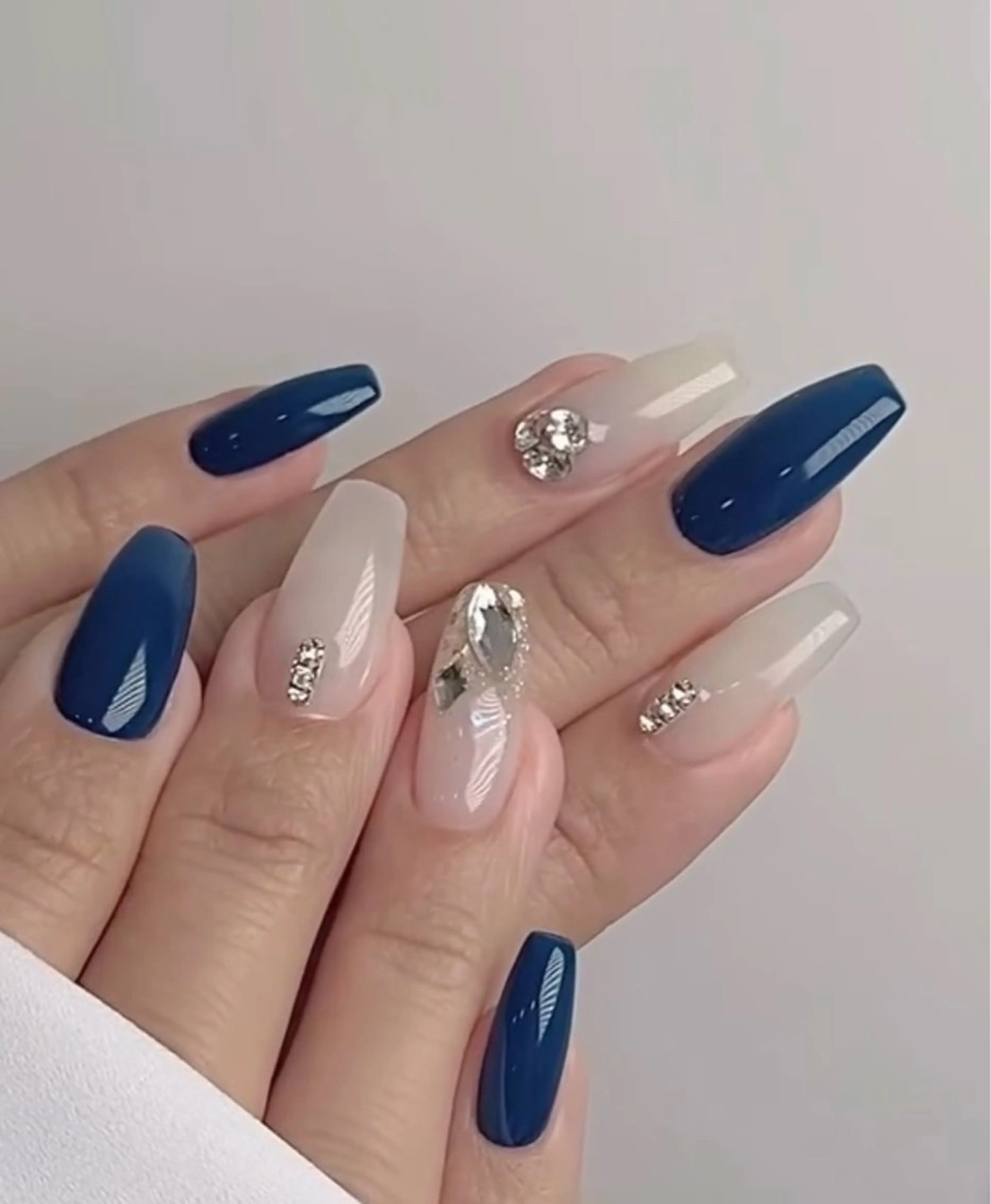ネイル ハンドネイル ハンドケア Ecrin nail ✨Yukiのネイルデザイン
