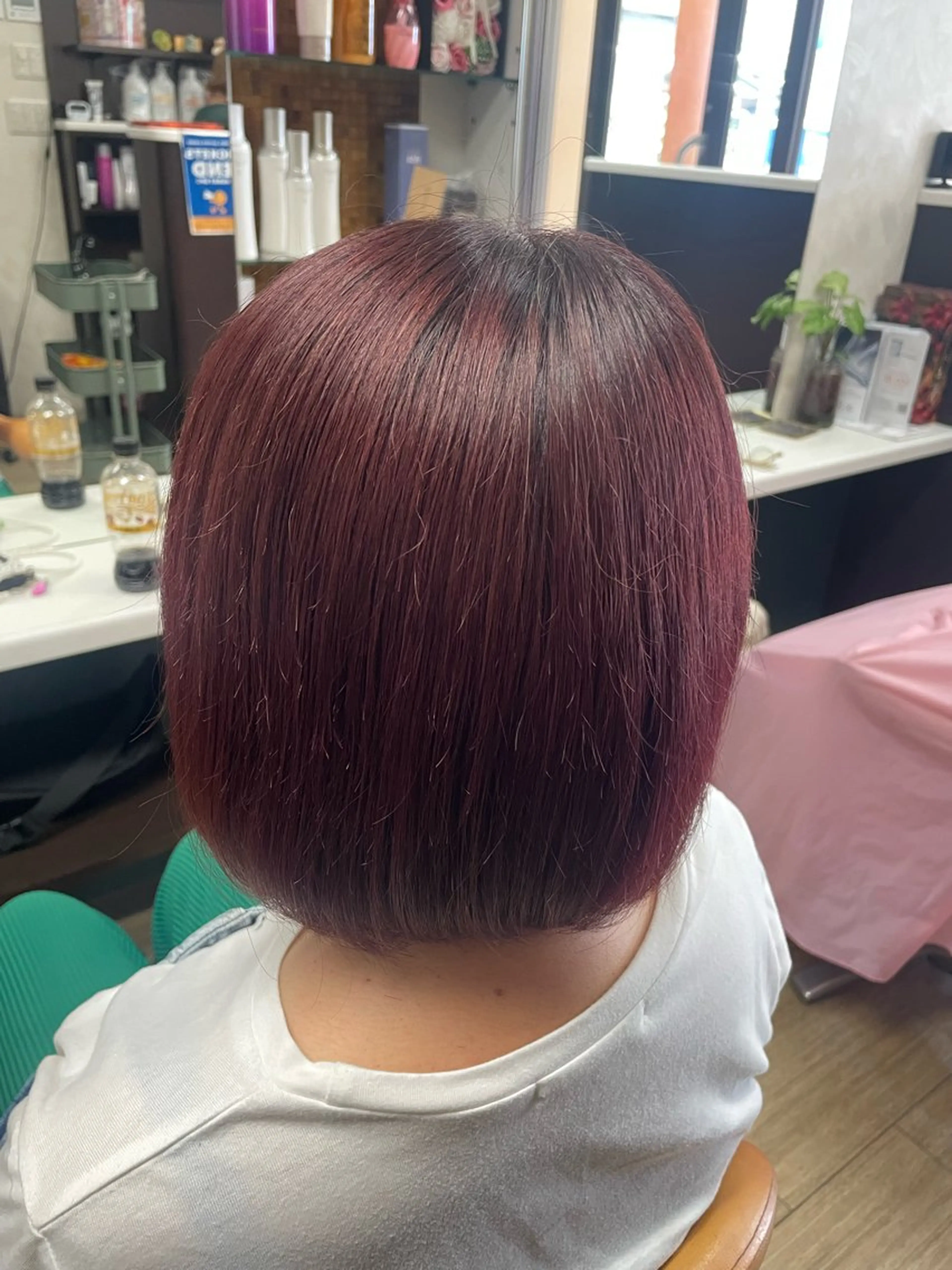 ショート カラー レッドカラー カット ヘアカラー 徳留 もも花のヘアスタイル