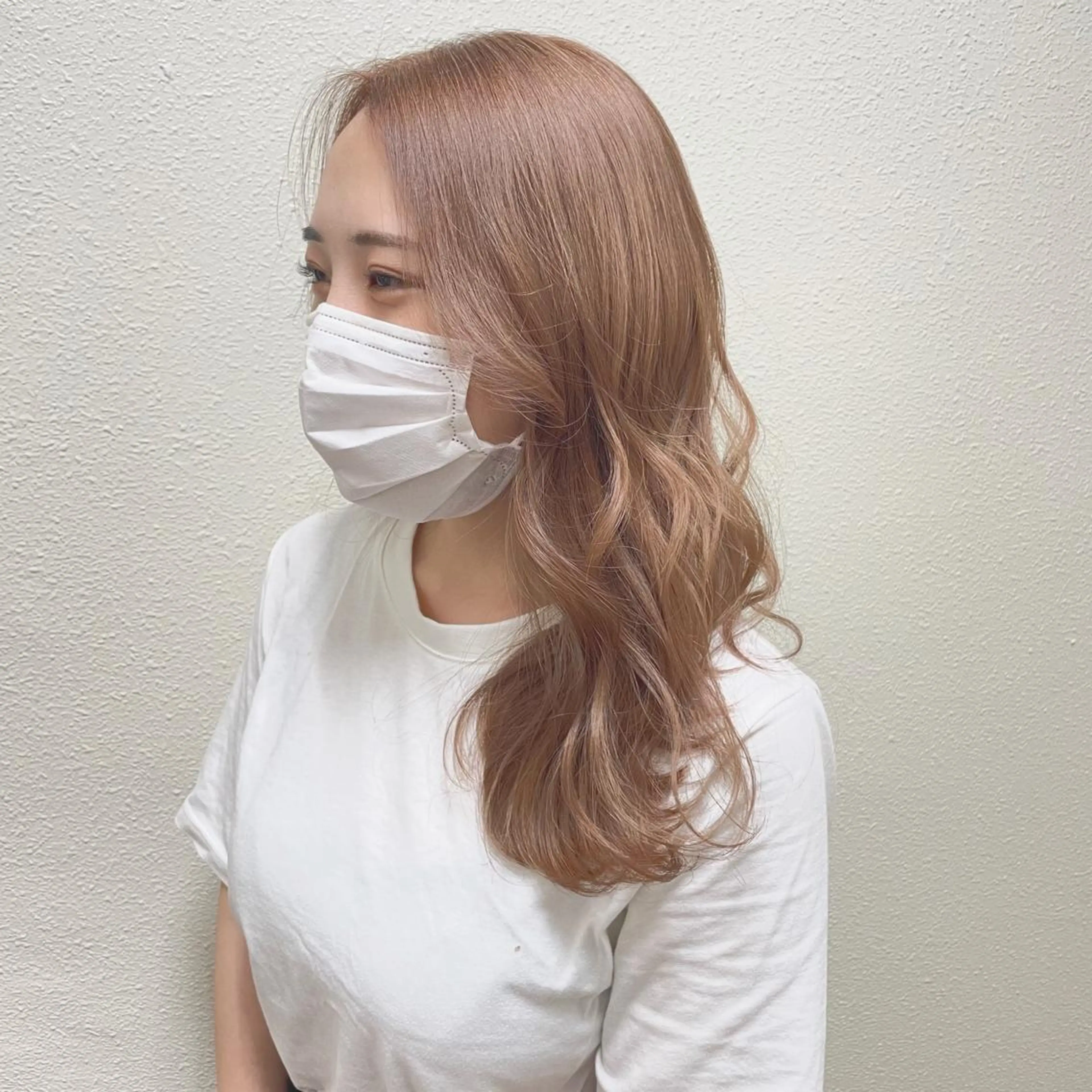 ミディアム カラー パーマ ヘアアレンジ メンズ キッズ ネイル マツエク・マツパ メンズバレイヤージュ メンズブリーチ メンズハイライト メンズインナーカラー メンズ韓国風 切りっぱなしヘアボブ ミディアムヘアRYOのヘアスタイル